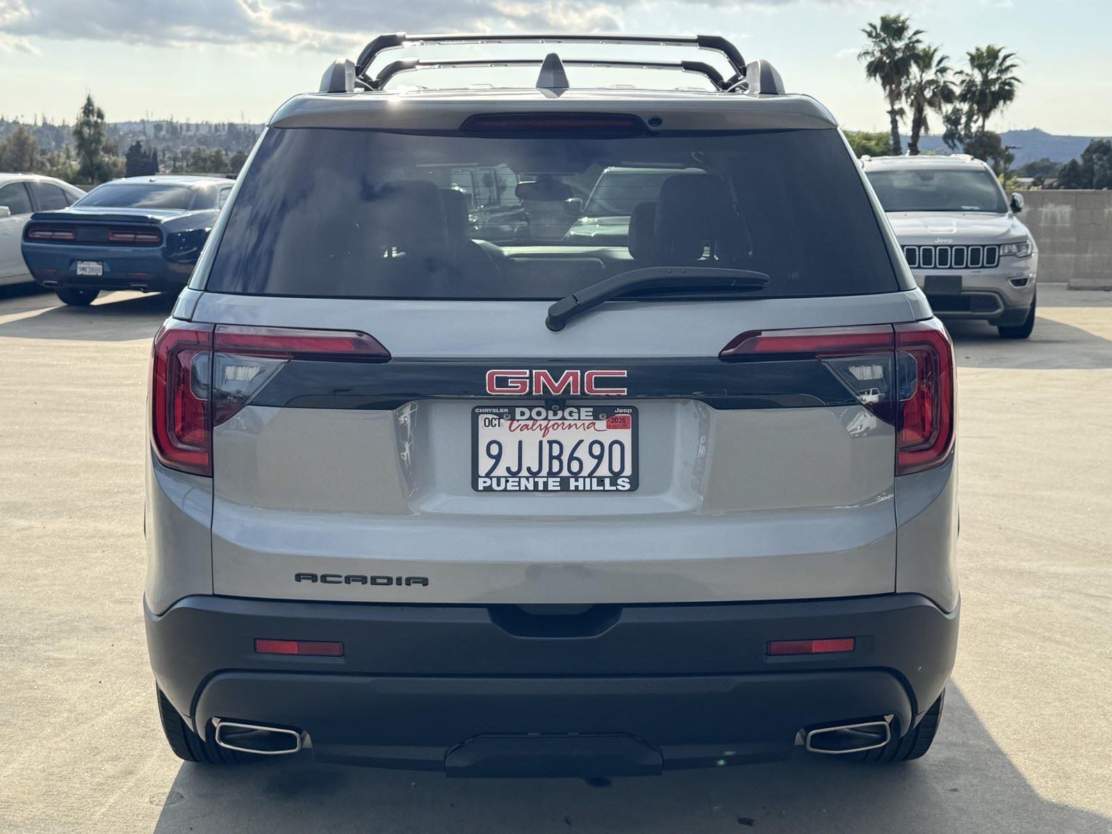 View vehicle photo 5