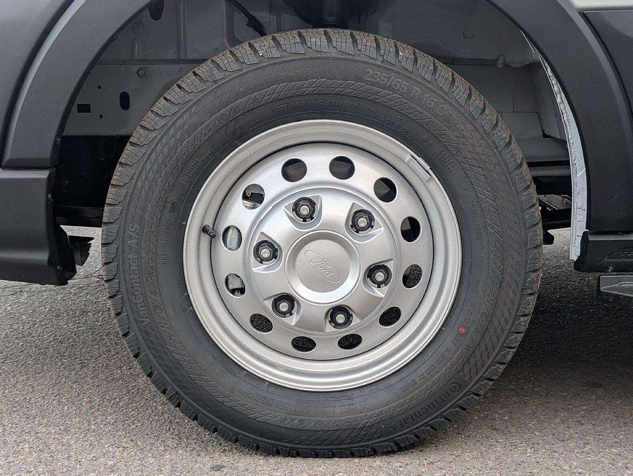 View vehicle photo 6