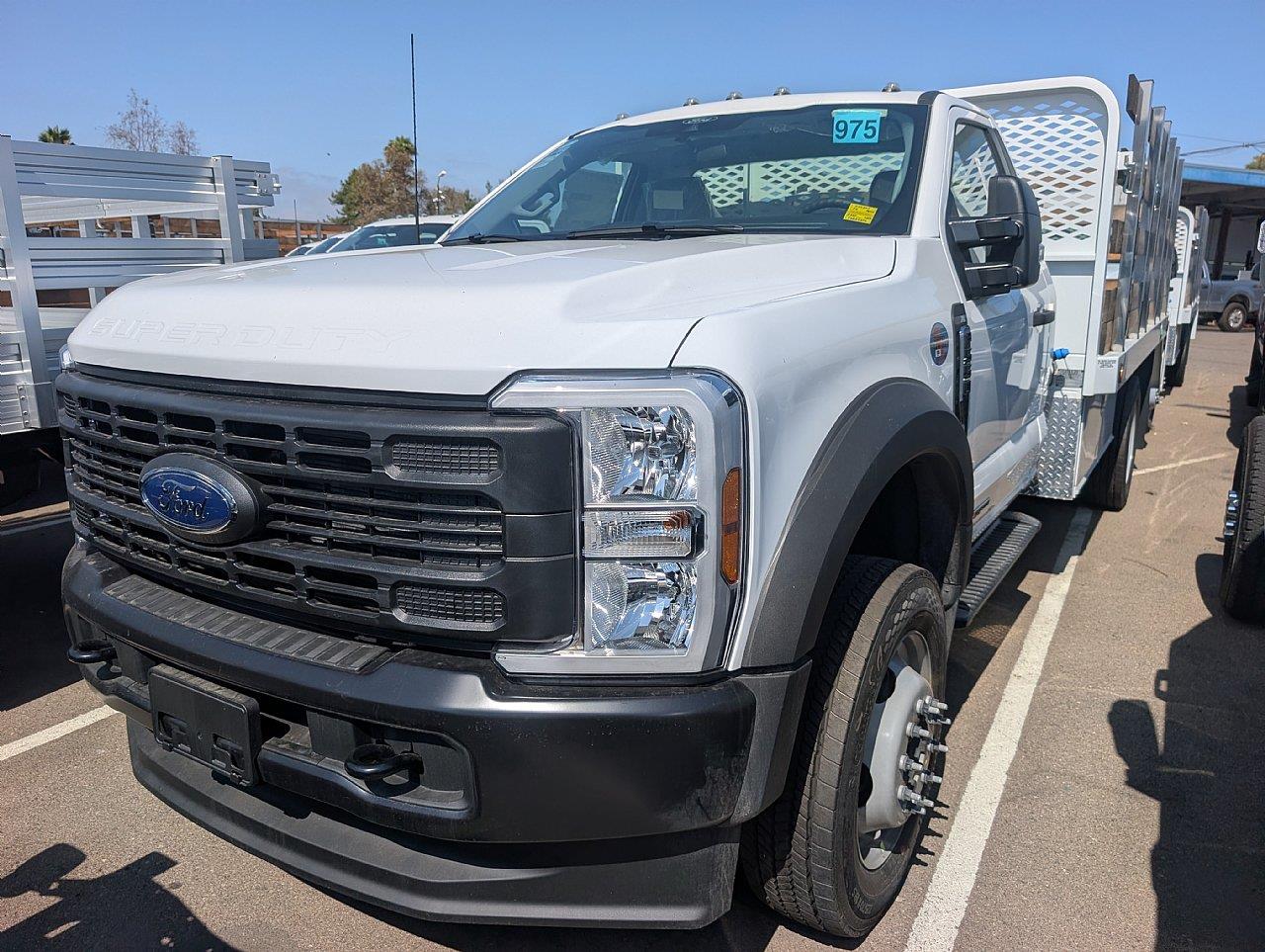 Oxford White 2026 Ford F-550 Super Duty Chassis Pickup Truck Rear-Wheel Drive Automatic