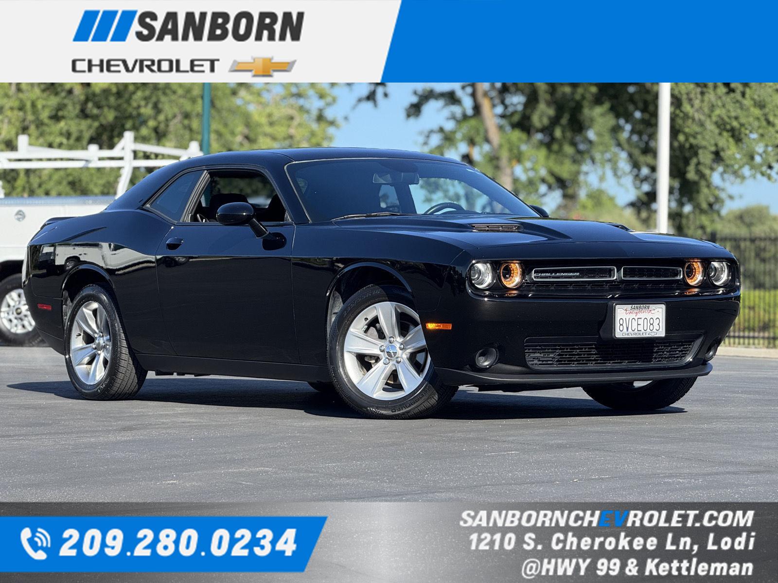Pitch Black Clearcoat 2021 Dodge Challenger SXT RWD Coupe Rear-Wheel Drive 8-Speed Automatic