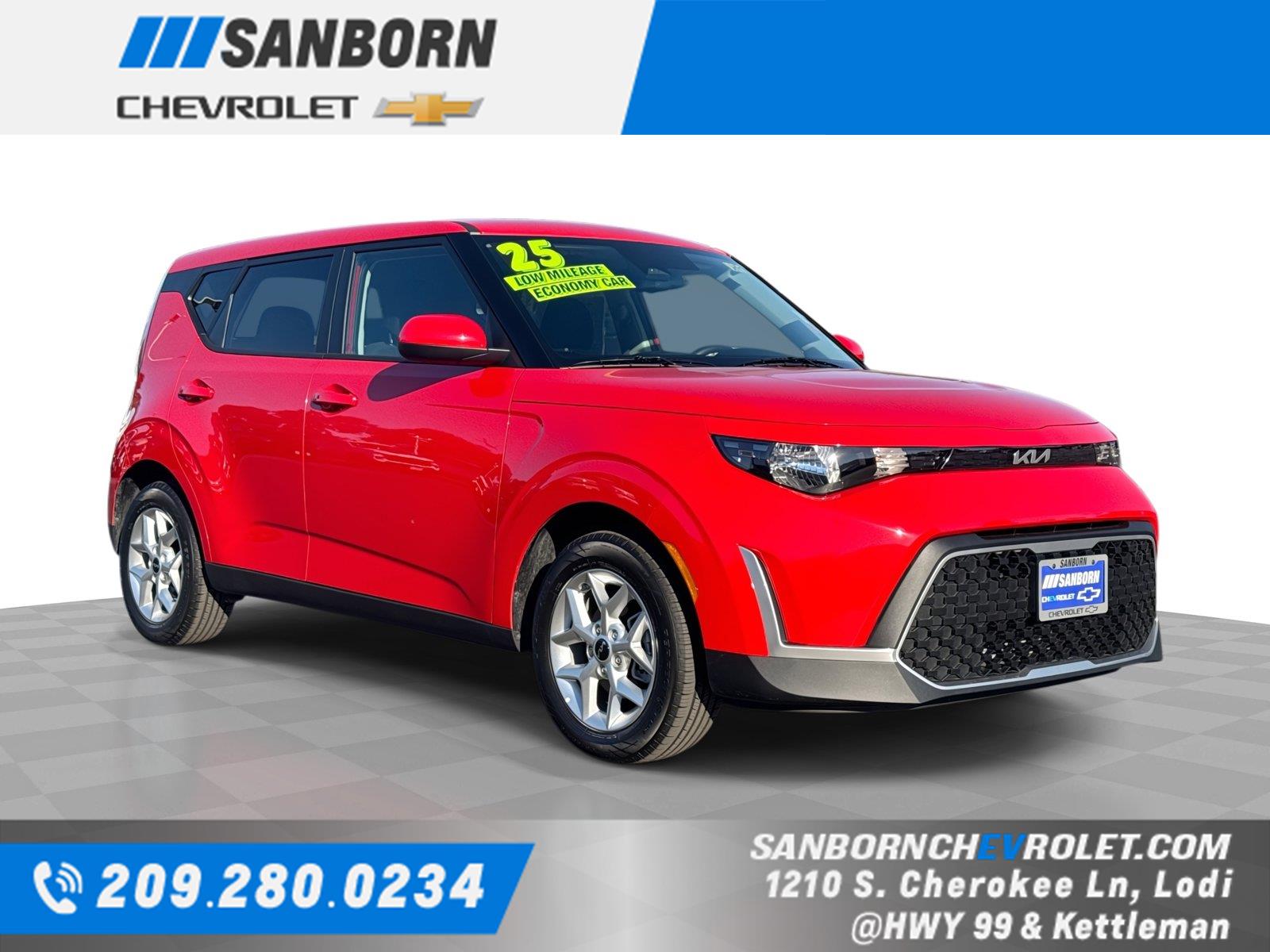 Inferno Red 2025 Kia Soul SUV / Crossover Front-Wheel Drive Continuously Variable Transmission