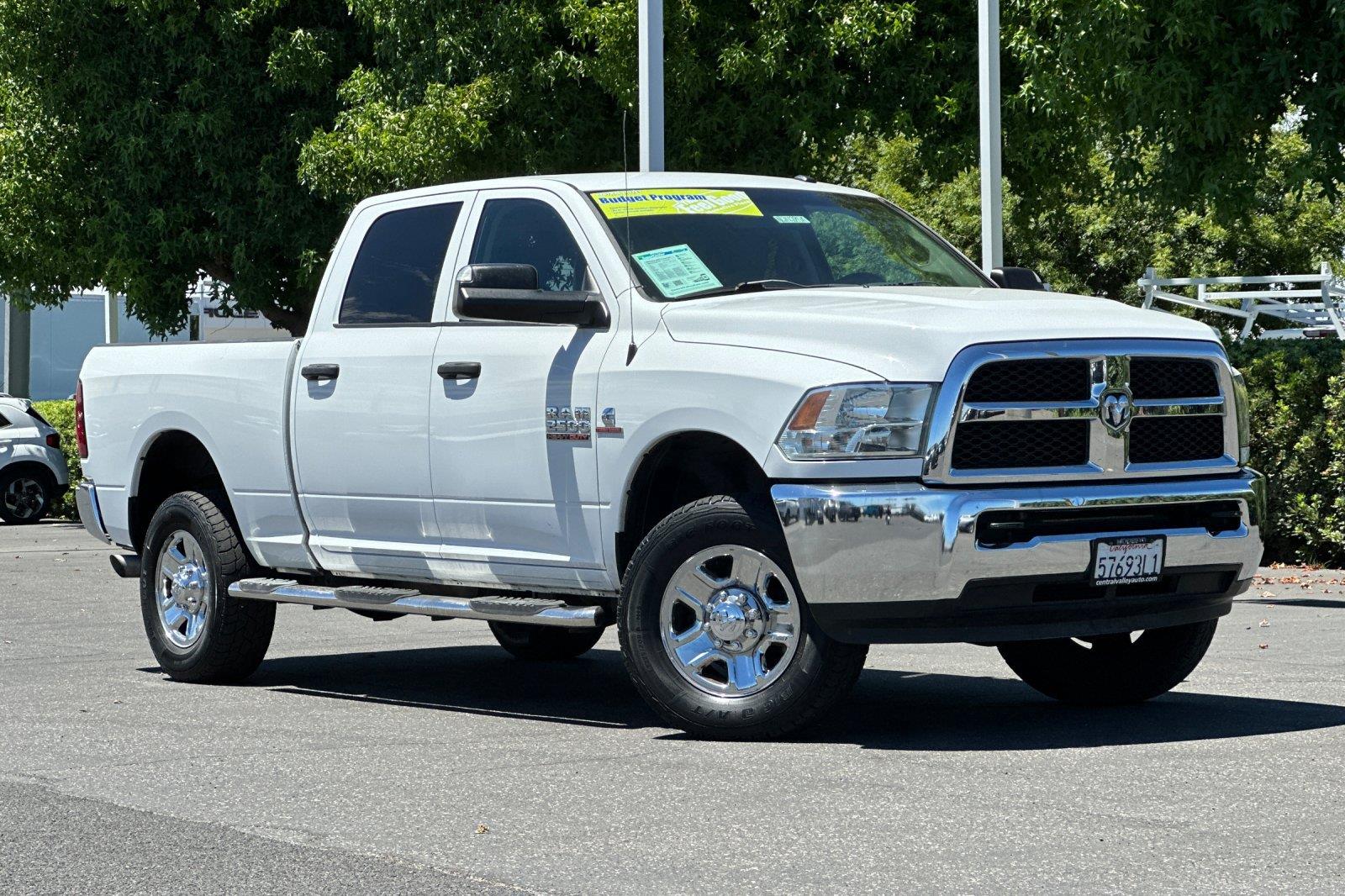 Bright White Clearcoat 2014 RAM 2500 Pickup Truck Four-Wheel Drive Automatic