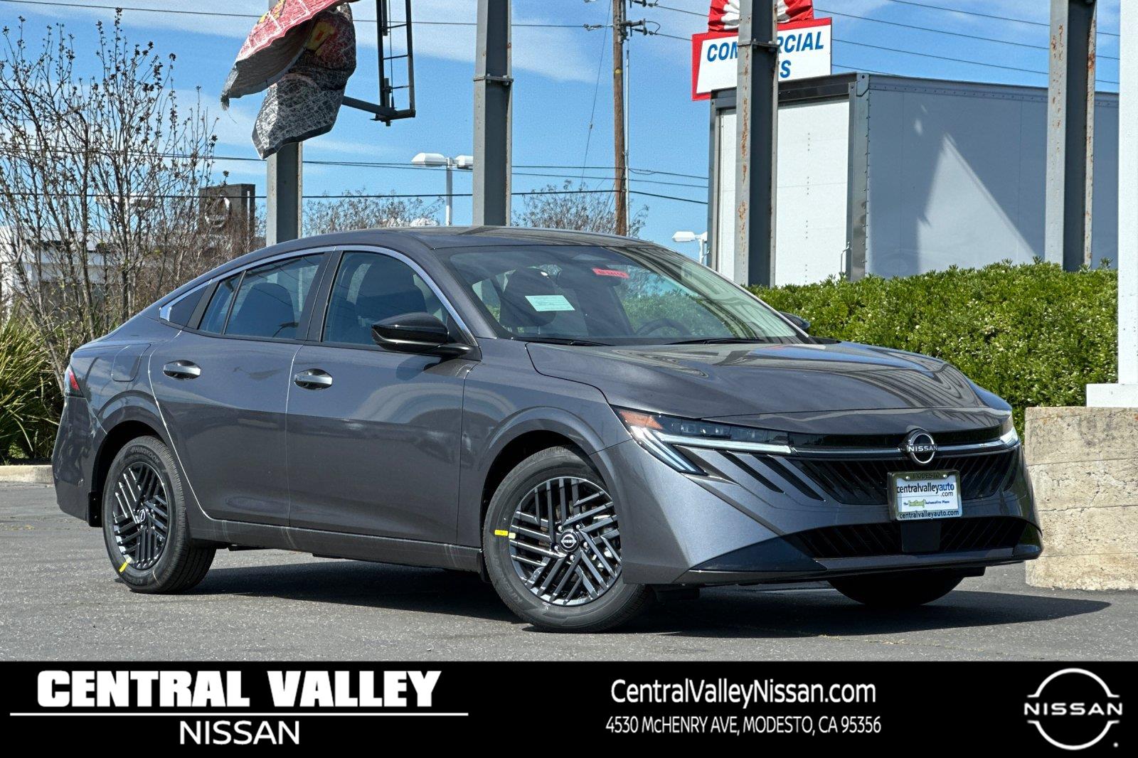 Gray (Gun Metallic) 2026 Nissan Sentra Sedan Front-Wheel Drive Continuously Variable Transmission