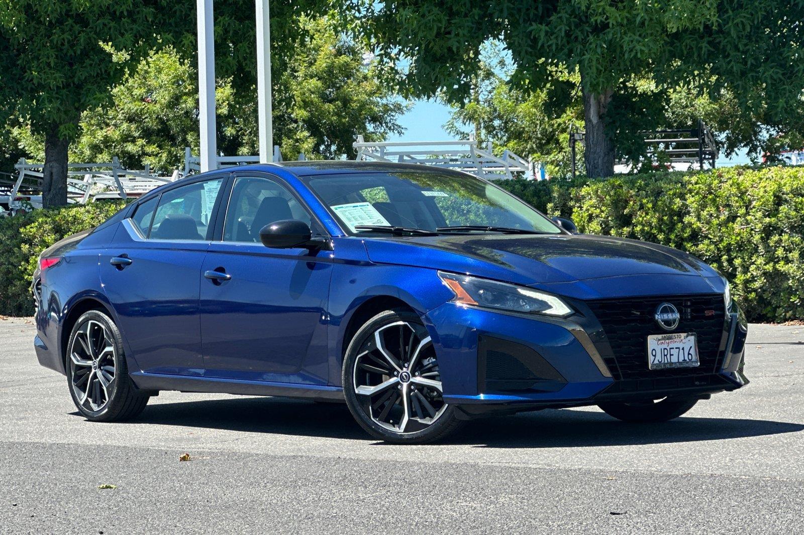 Deep Blue Pearl 2024 Nissan Altima Sedan Front-Wheel Drive Continuously Variable Transmission