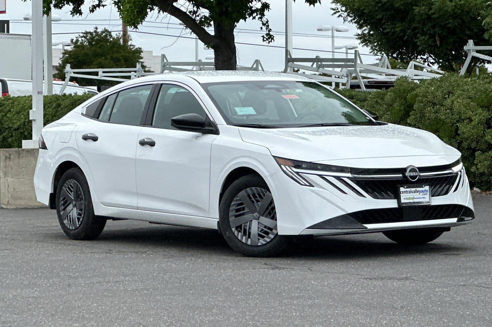 White (Fresh Powder) 2026 Nissan Sentra Sedan Front-Wheel Drive Continuously Variable Transmission