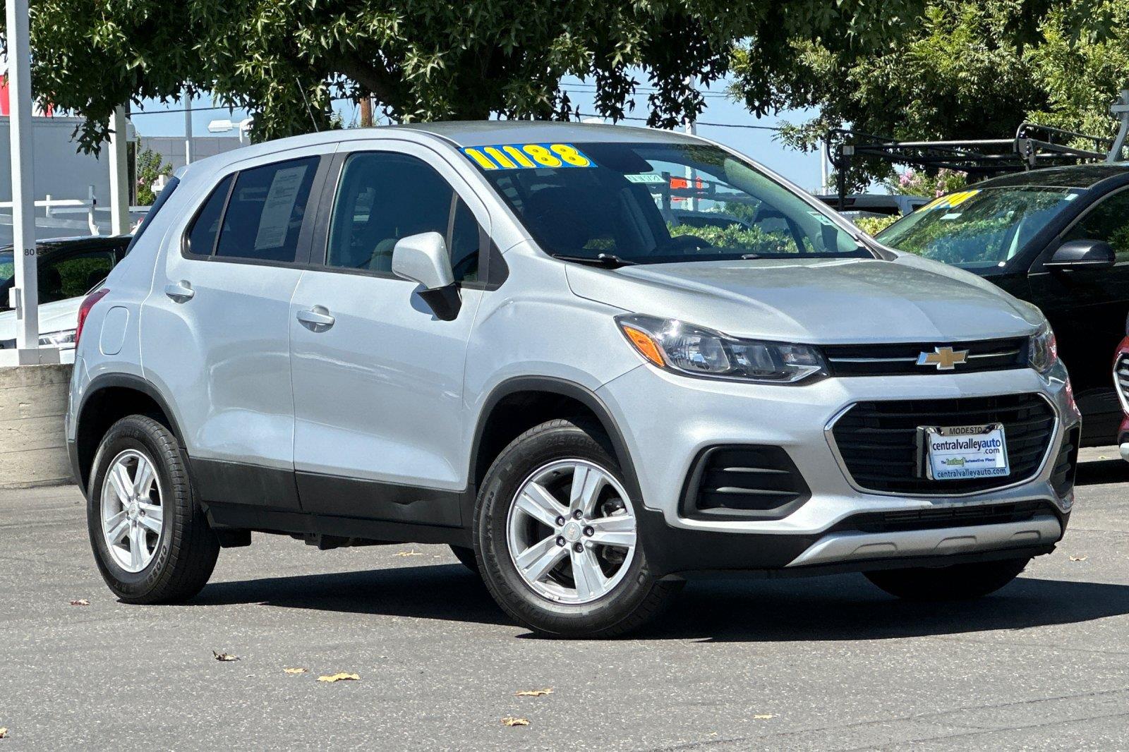 Silver Ice Metallic 2022 Chevrolet Trax SUV / Crossover All-Wheel Drive 6-Speed Automatic