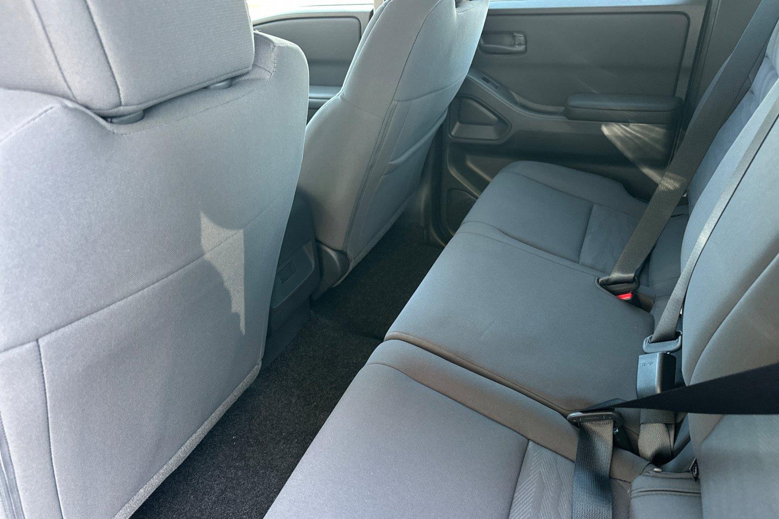 New 2027 Glacier White Nissan S image 11