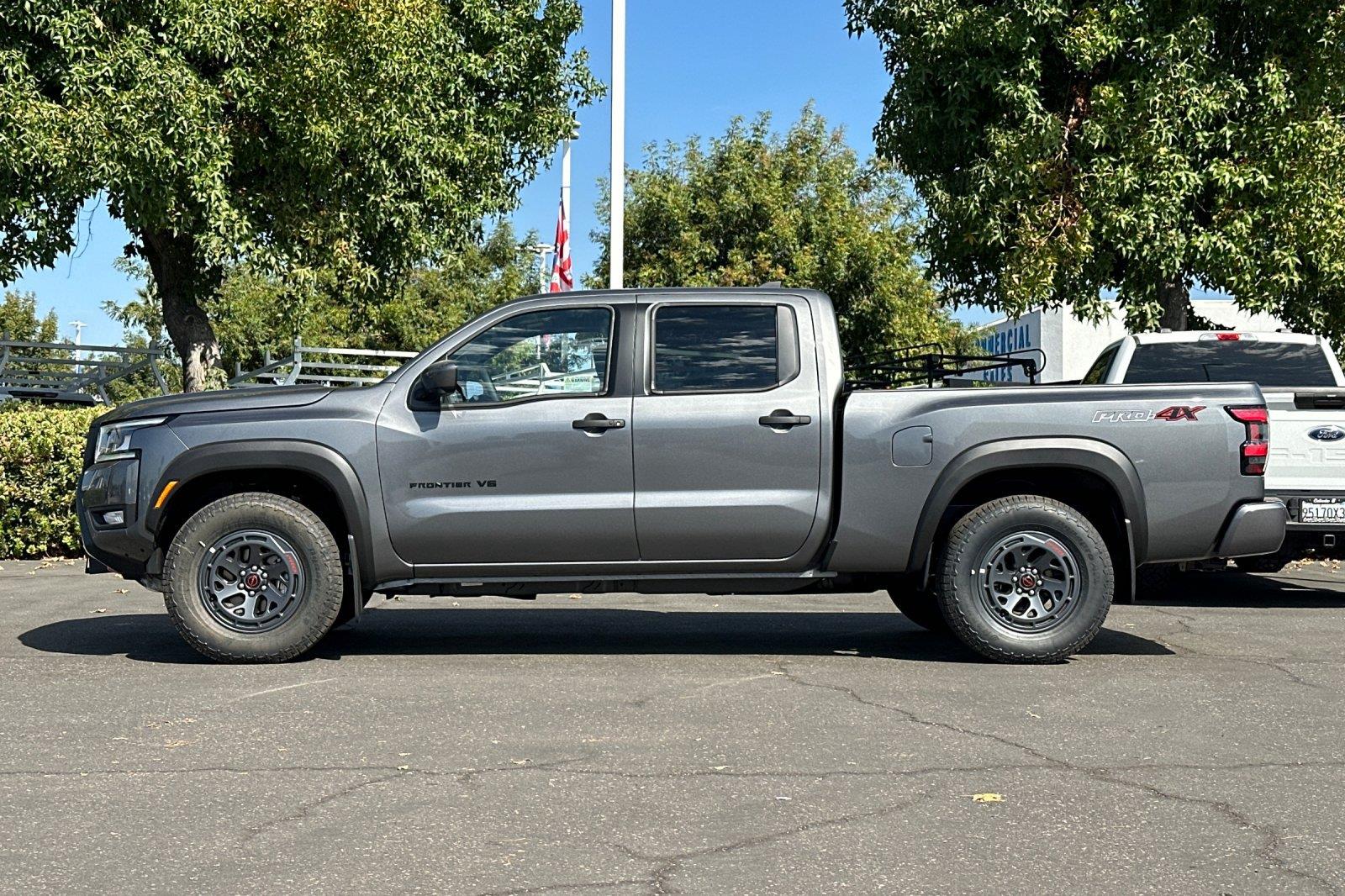 New 2027 Gun Metallic Nissan PRO-4X image 6
