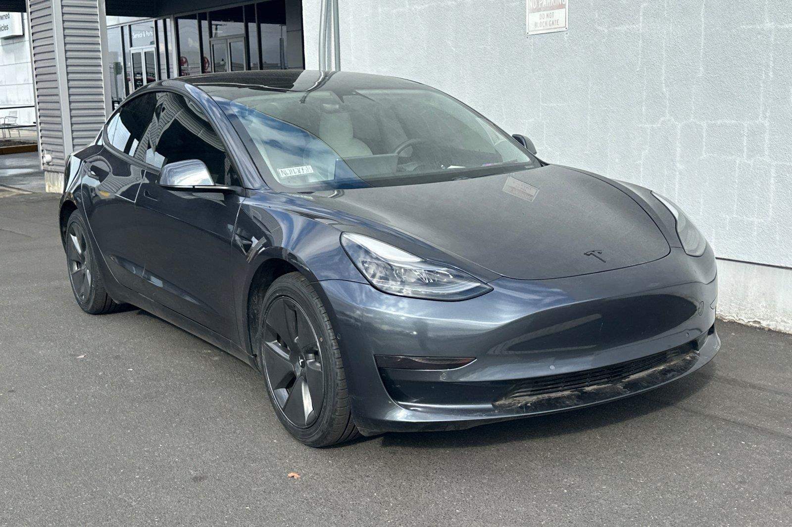 2021 Tesla Model 3 Standard Range Plus RWD