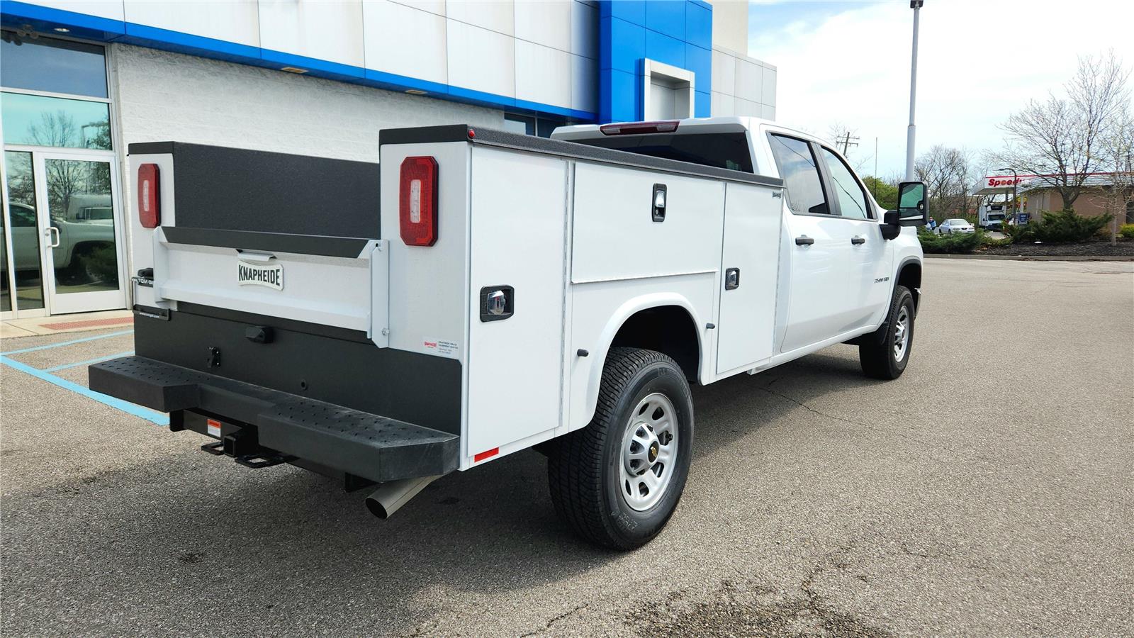 View vehicle photo 5