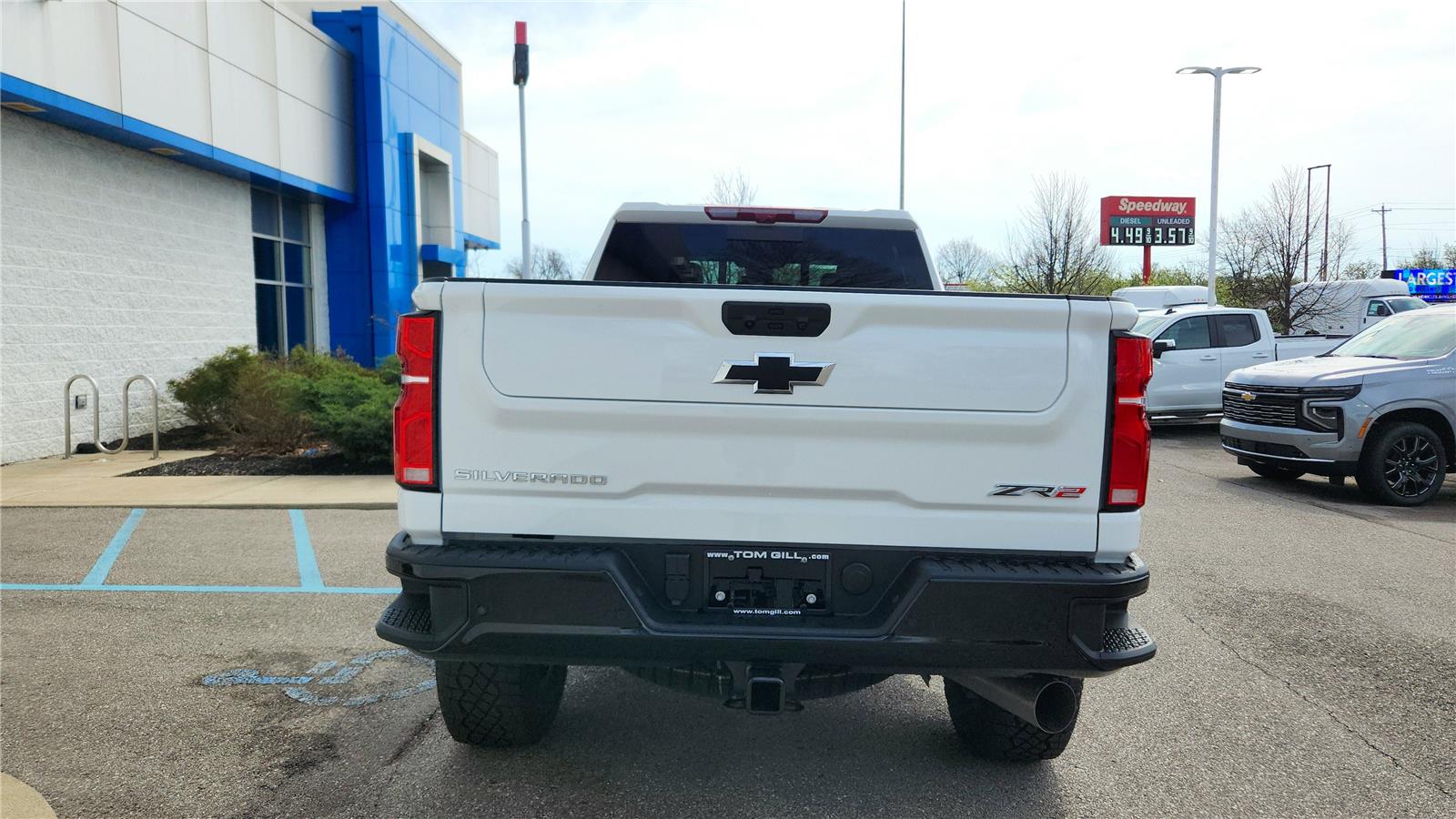 View vehicle photo 6