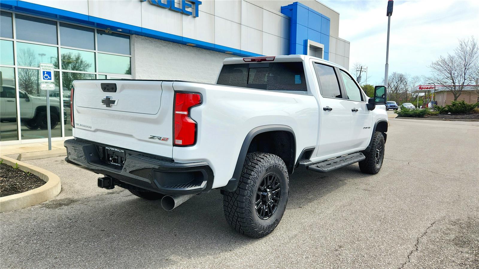 View vehicle photo 7