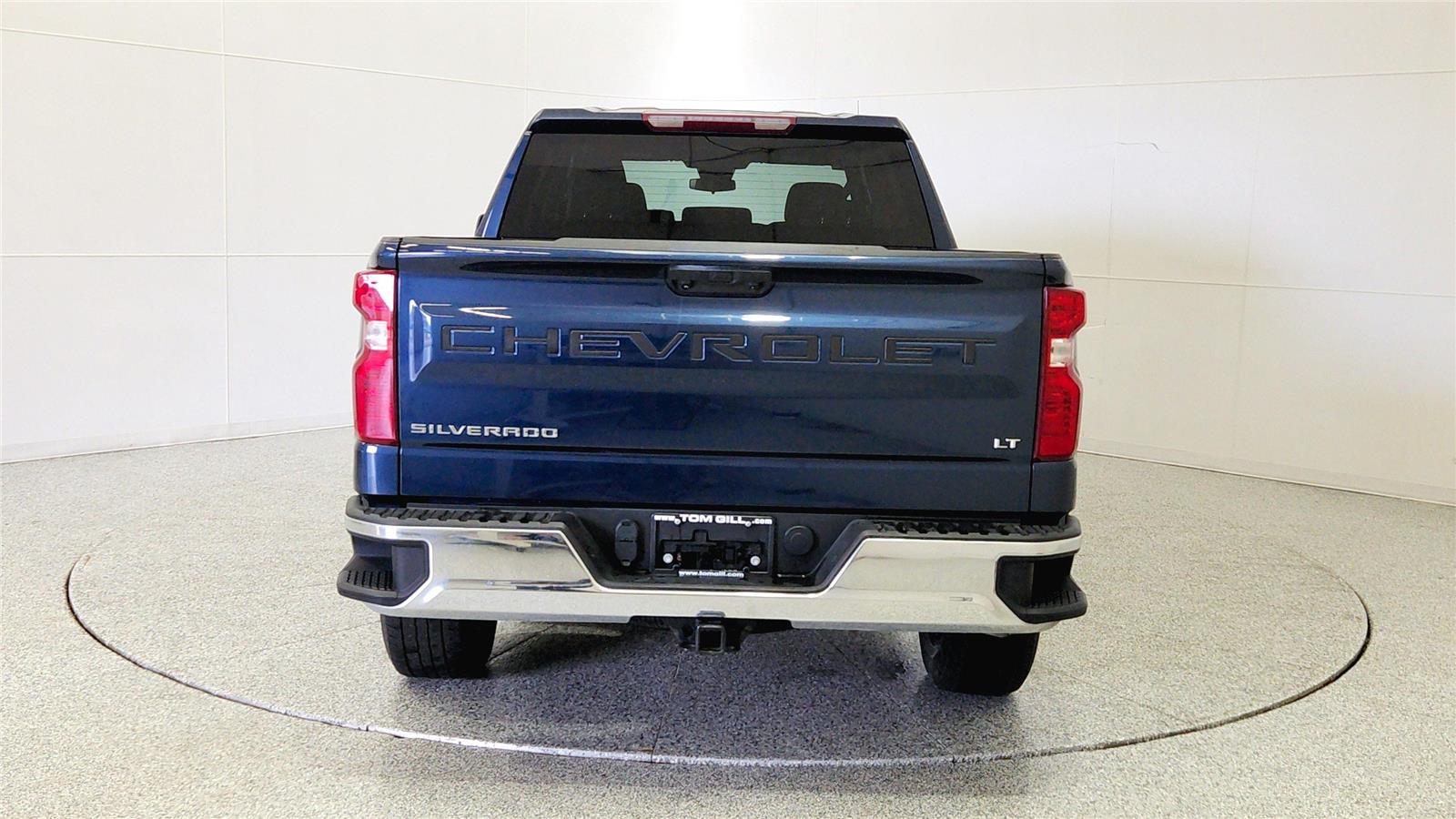 View vehicle photo 6