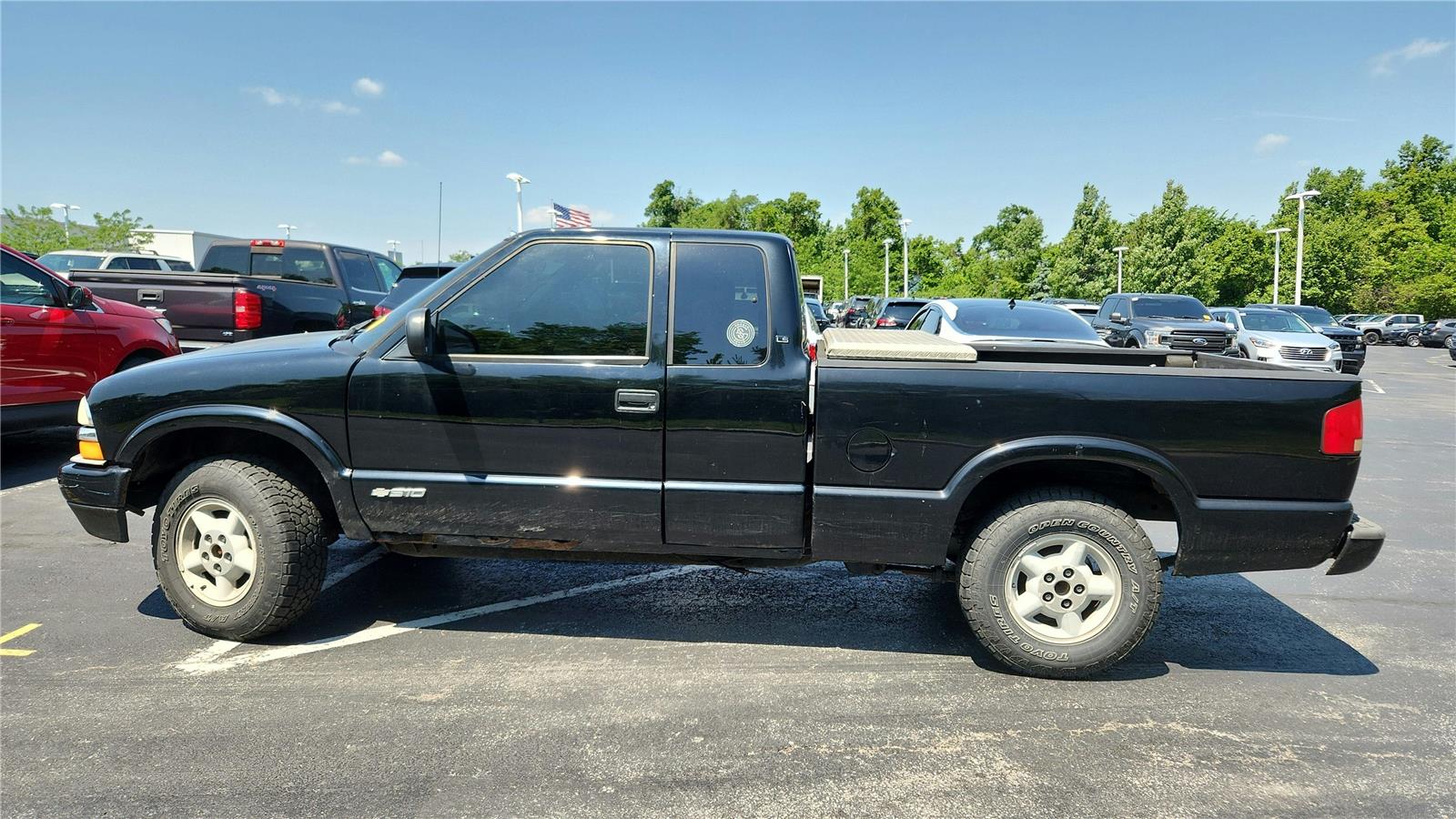 View vehicle photo 5