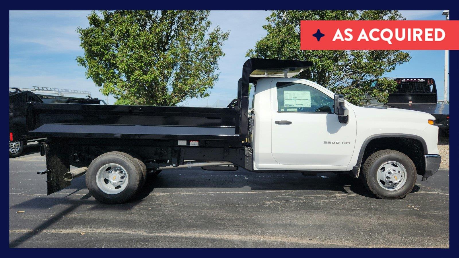 Summit White 2026 Chevrolet Silverado 3500HD Chassis Pickup Truck Four-Wheel Drive Automatic