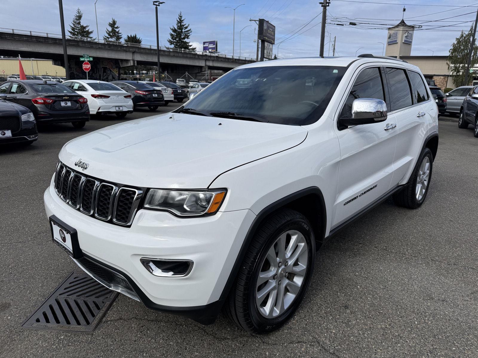 Bright White 2017 Jeep Grand Cherokee Limited 4WD SUV / Crossover Four-Wheel Drive 8-Speed Automatic