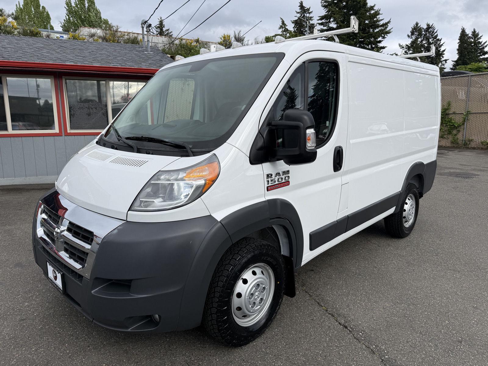 Bright White Clearcoat 2017 RAM ProMaster 1500 118 Low Roof Cargo Van Van Front-Wheel Drive 6-Speed Automatic