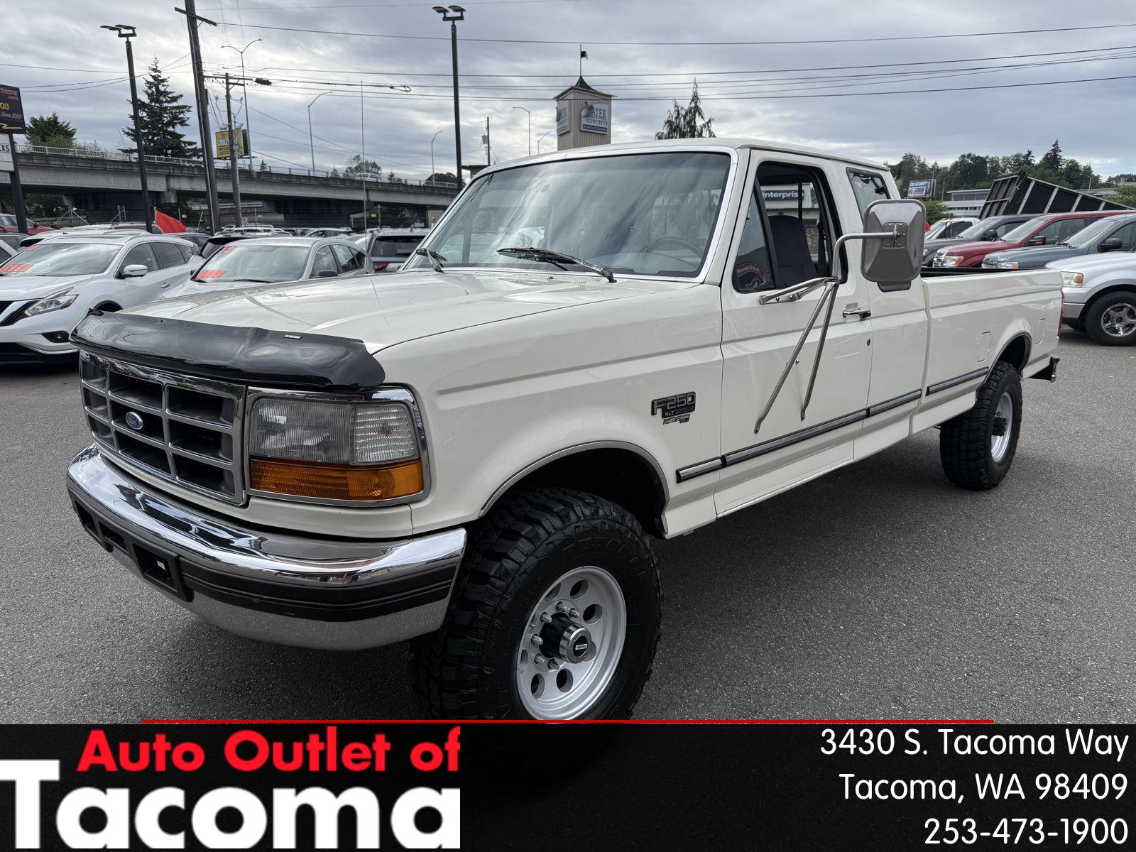 Colonial White (CC) 1996 Ford F-250 Pickup Truck Automatic