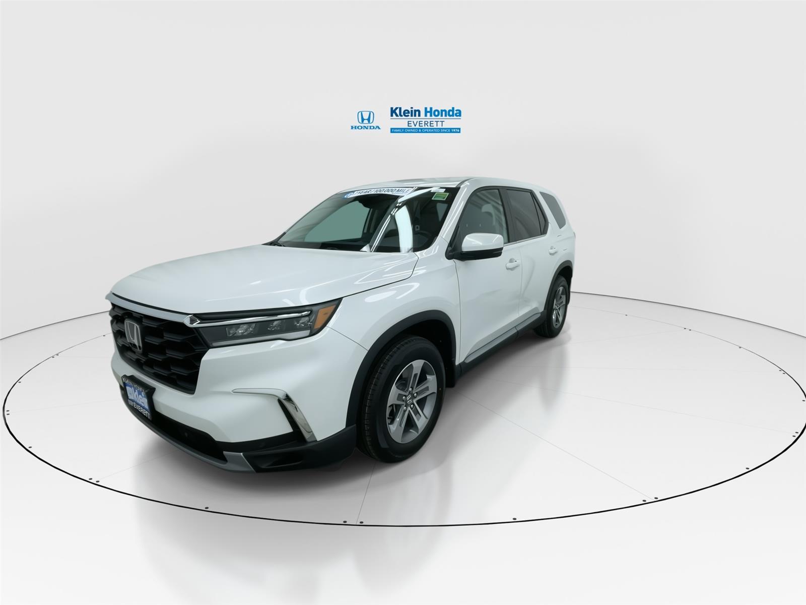 View vehicle photo 6