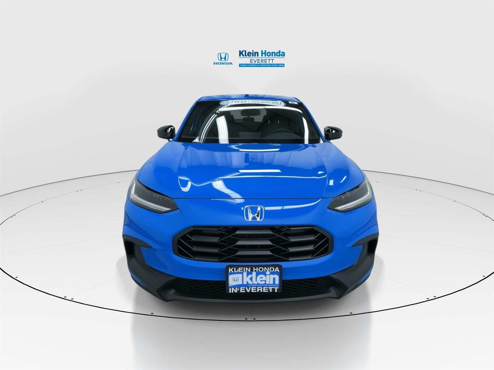 View vehicle photo 5