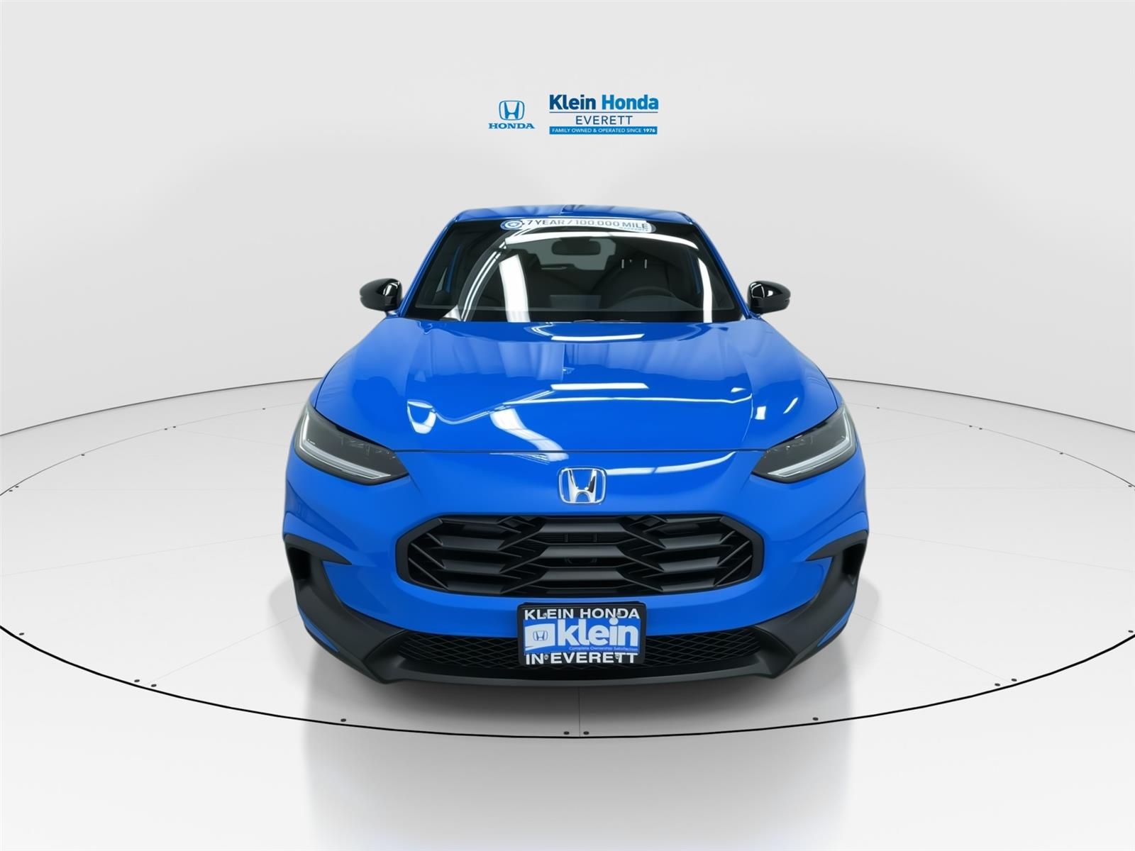 View vehicle photo 5