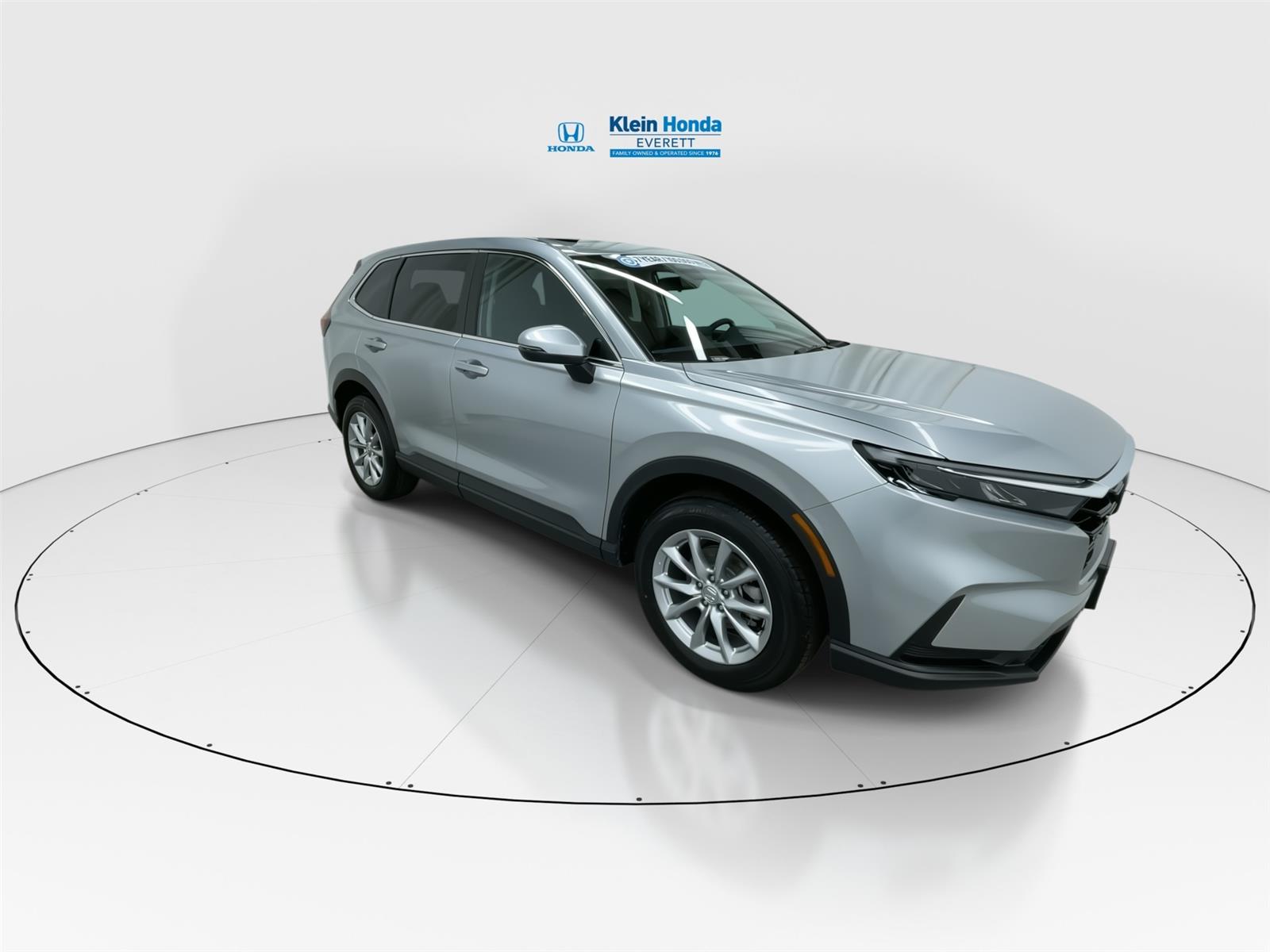 View vehicle photo 4