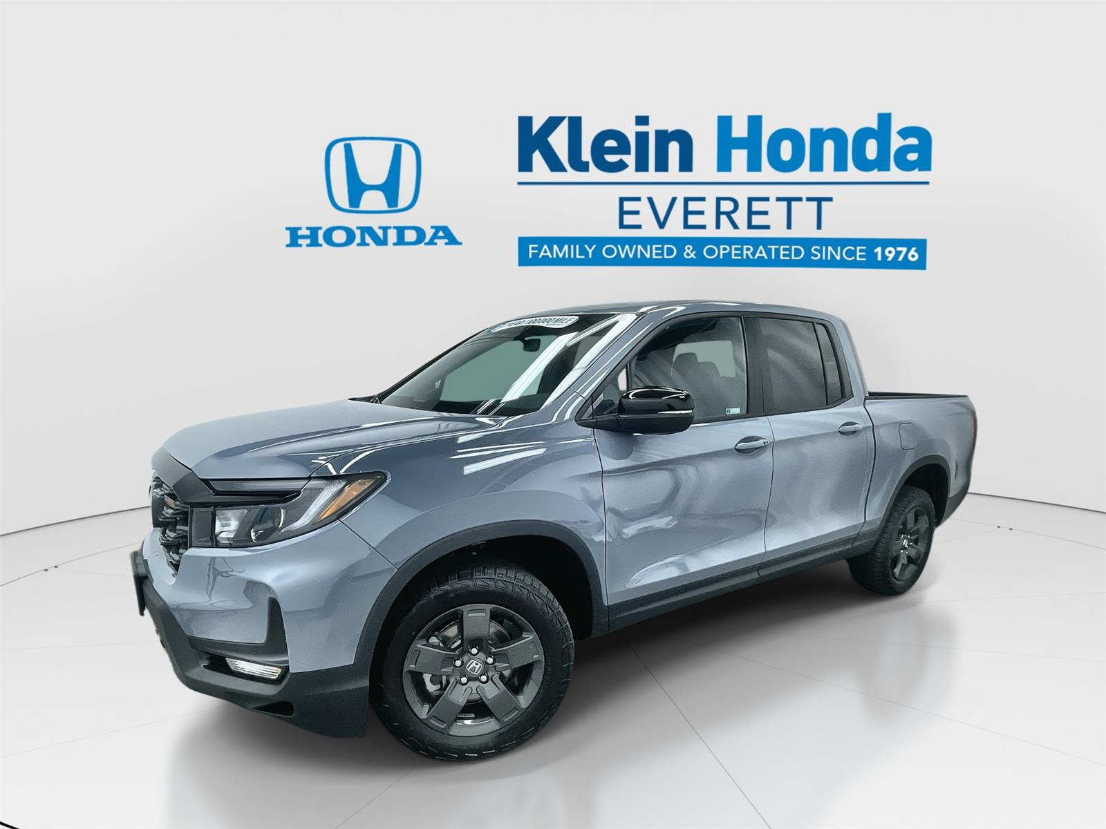 Sonic Gray Pearl 2026 Honda Ridgeline TrailSport AWD Pickup Truck All-Wheel Drive 9-Speed Automatic