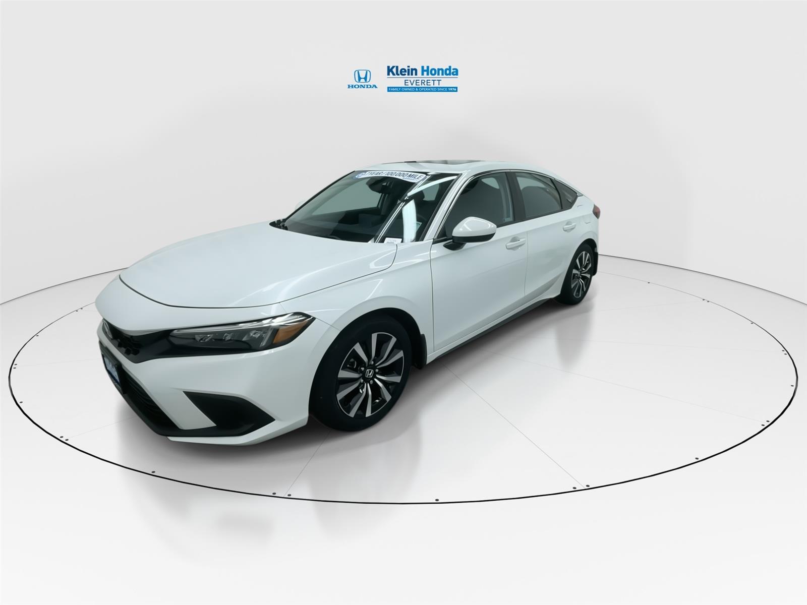 View vehicle photo 6