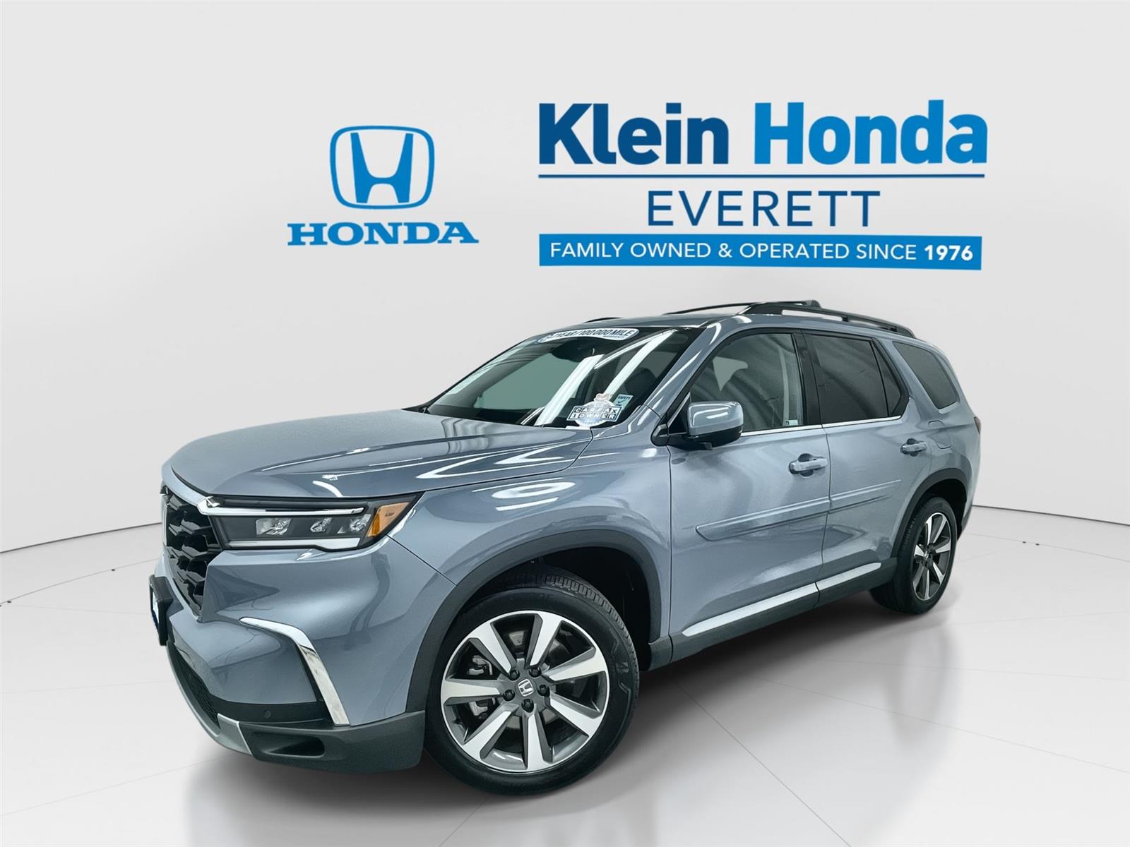 Gray (GREY/BLACK) 2024 Honda Pilot Elite AWD SUV / Crossover All-Wheel Drive Automatic