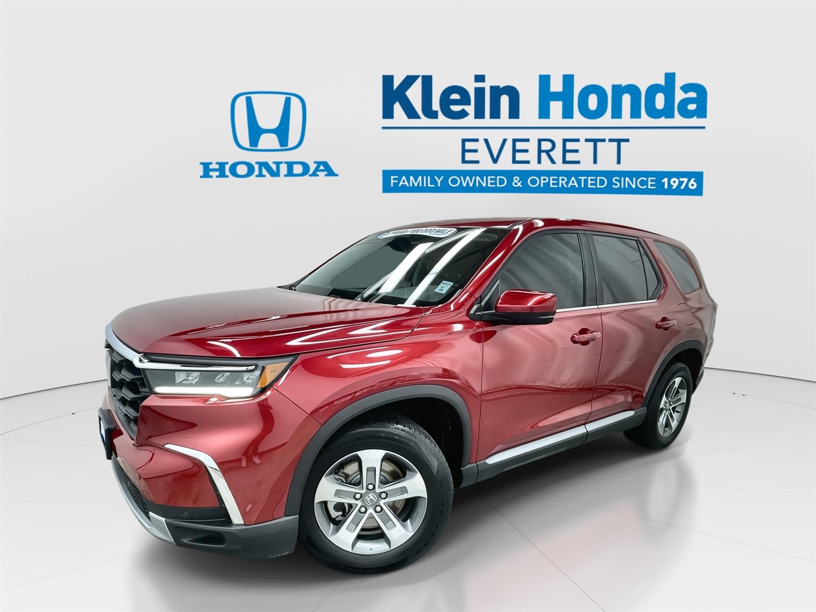 2024 Honda Pilot EX-L AWD with Captains Chairs