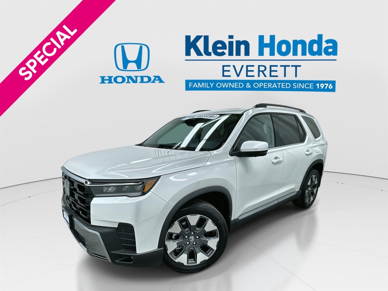 Platinum White Pearl 2026 Honda Pilot Elite AWD SUV / Crossover All-Wheel Drive Automatic