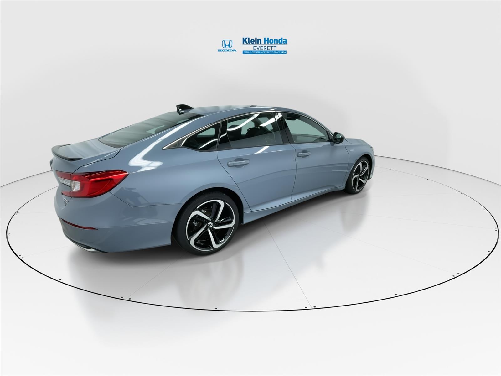 View vehicle photo 2