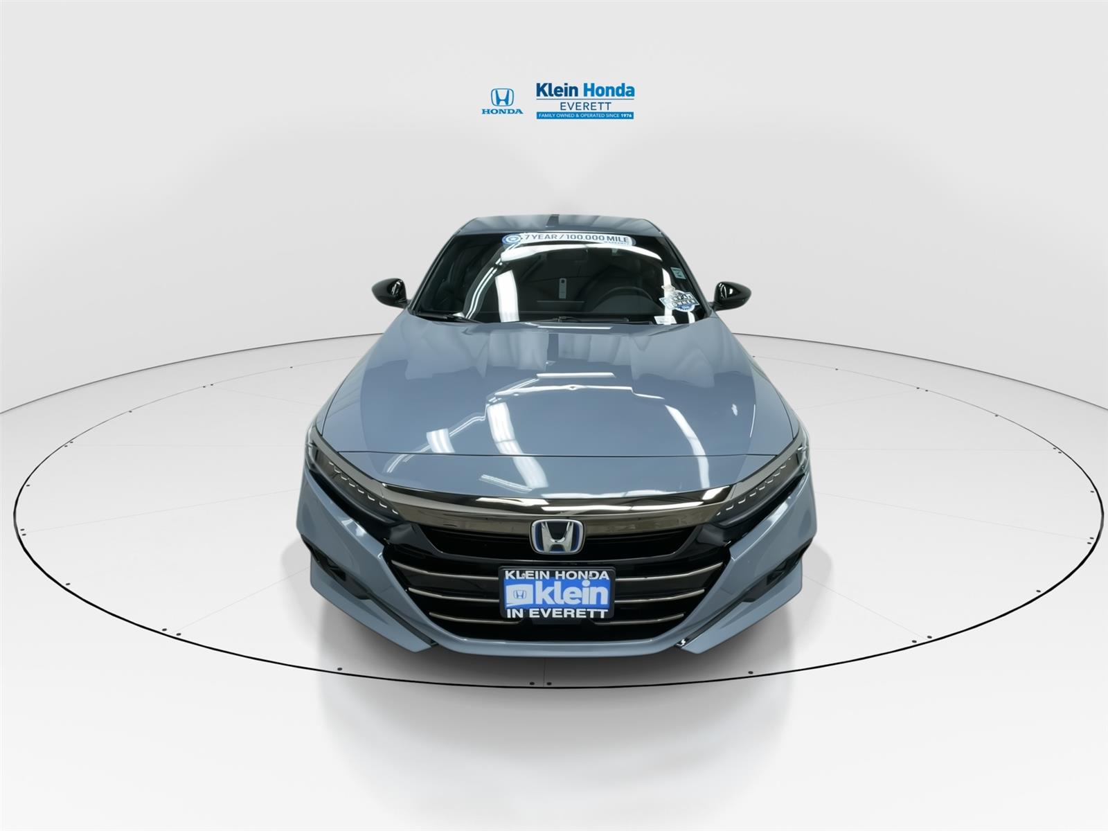 View vehicle photo 5