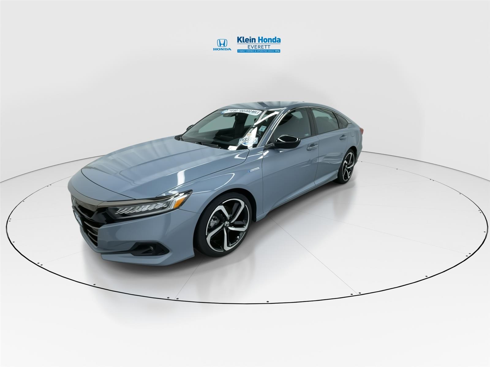 View vehicle photo 6