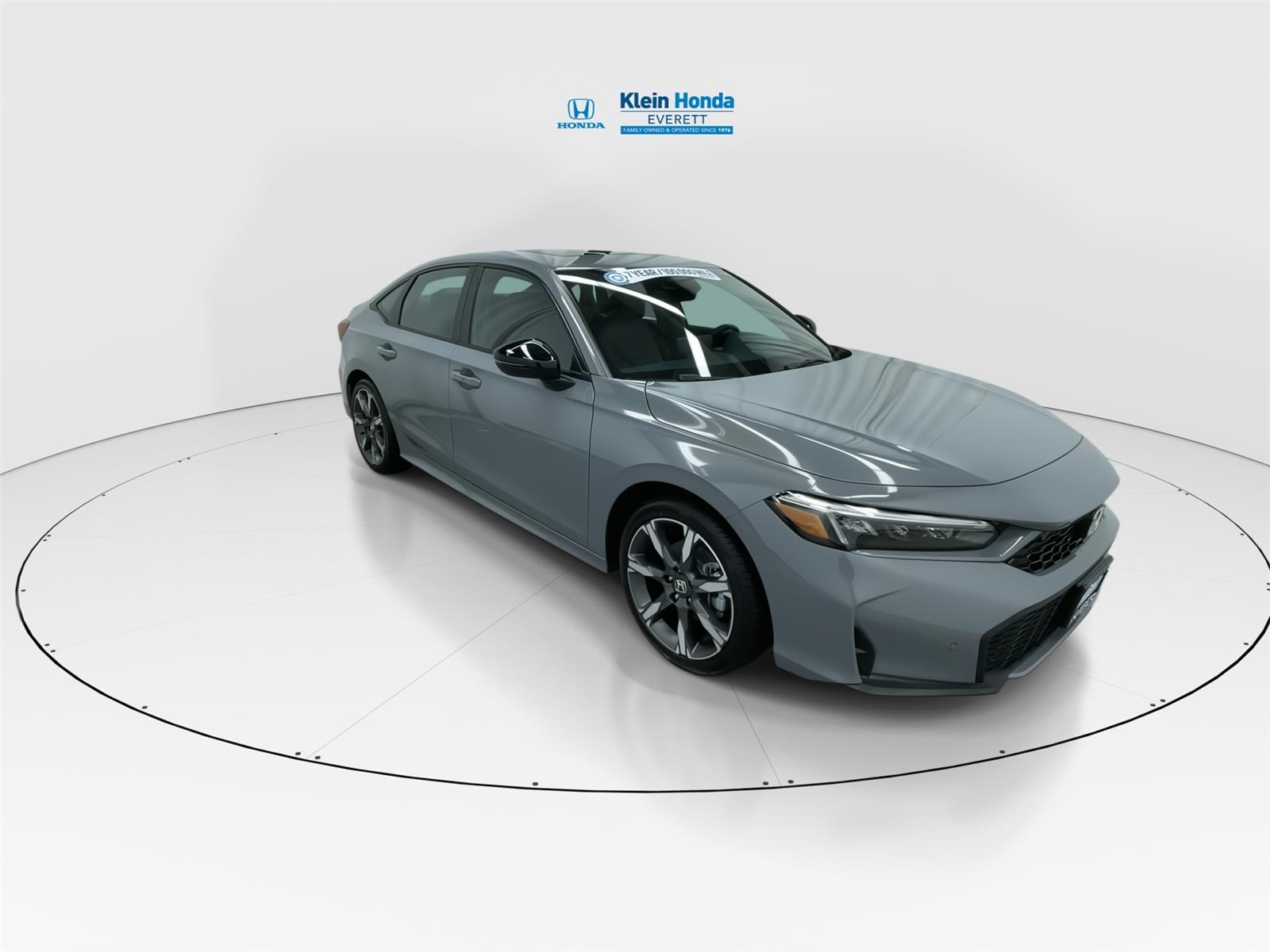 View vehicle photo 4