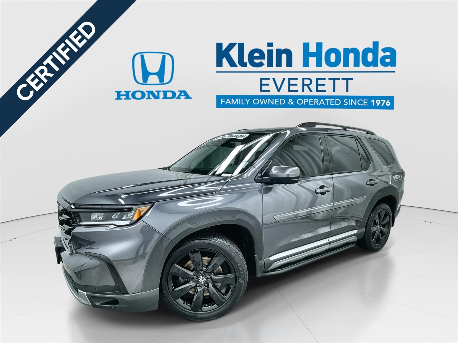 Gray (Modern Steel Metallic) 2023 Honda Pilot Elite AWD SUV / Crossover All-Wheel Drive Automatic