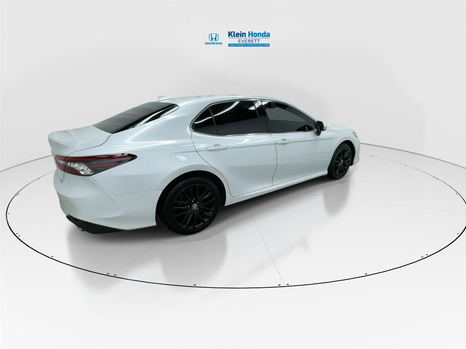 View vehicle photo 2