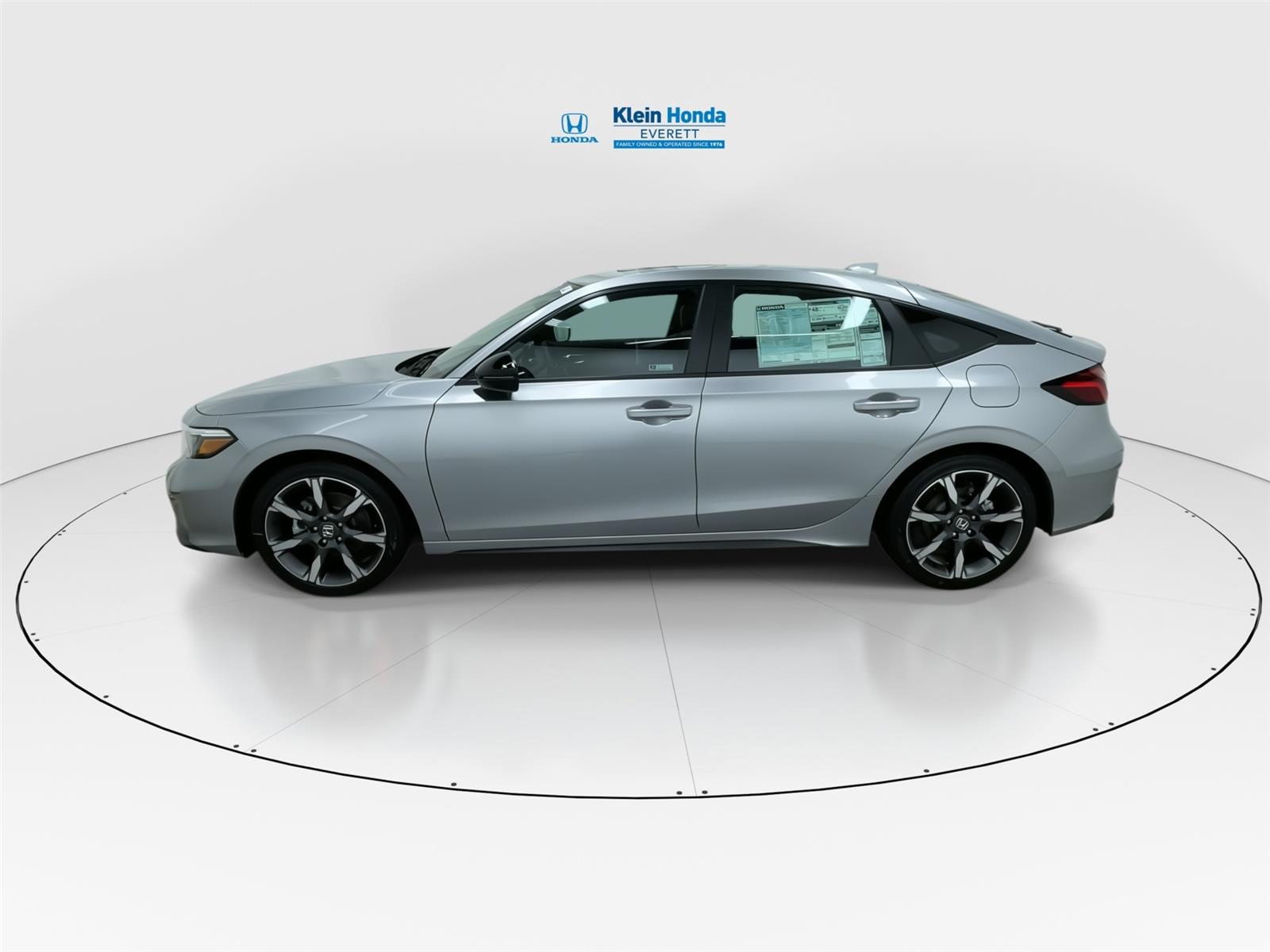 View vehicle photo 7