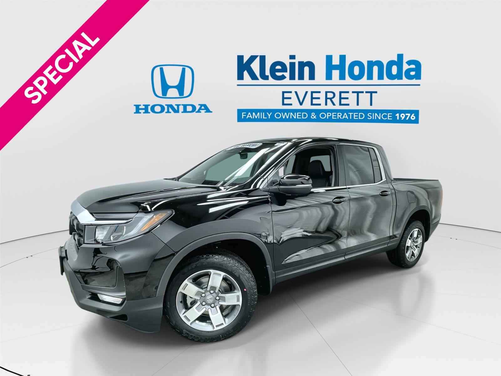 Crystal Black Pearl 2026 Honda Ridgeline RTL AWD Pickup Truck All-Wheel Drive 9-Speed Automatic