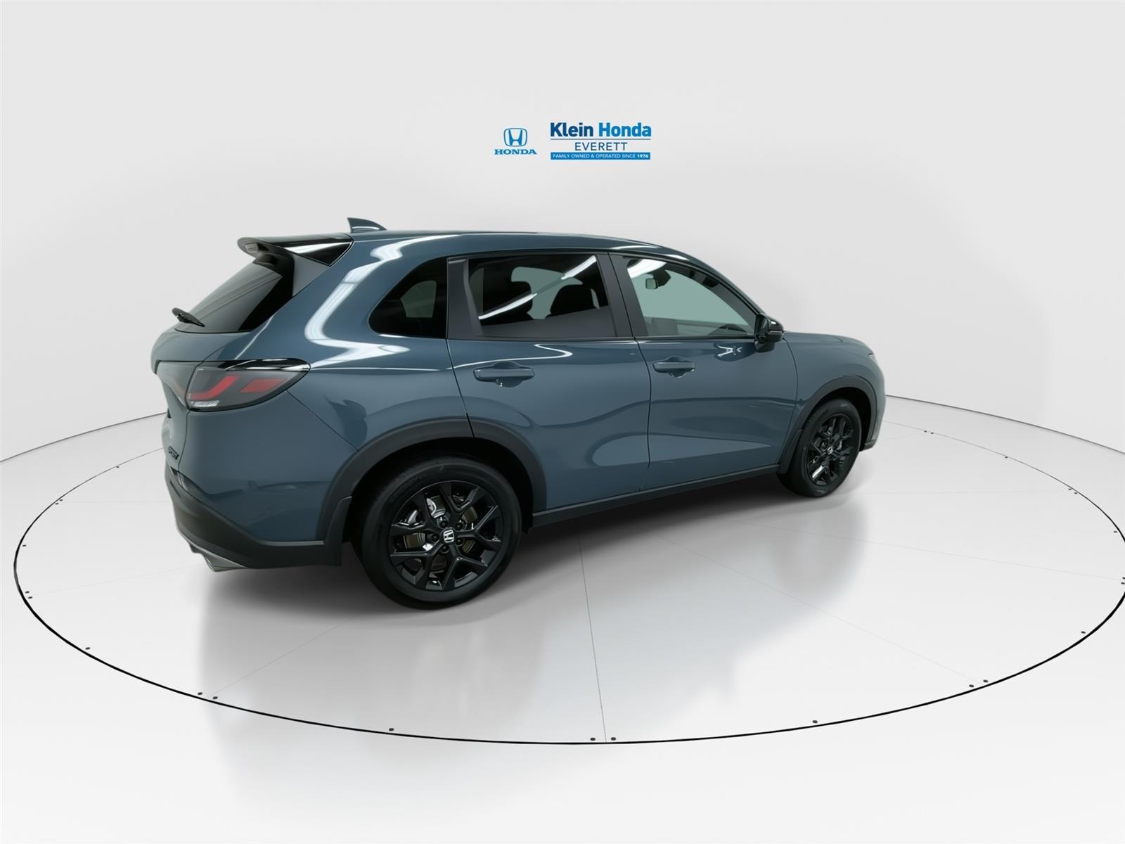 View vehicle photo 2