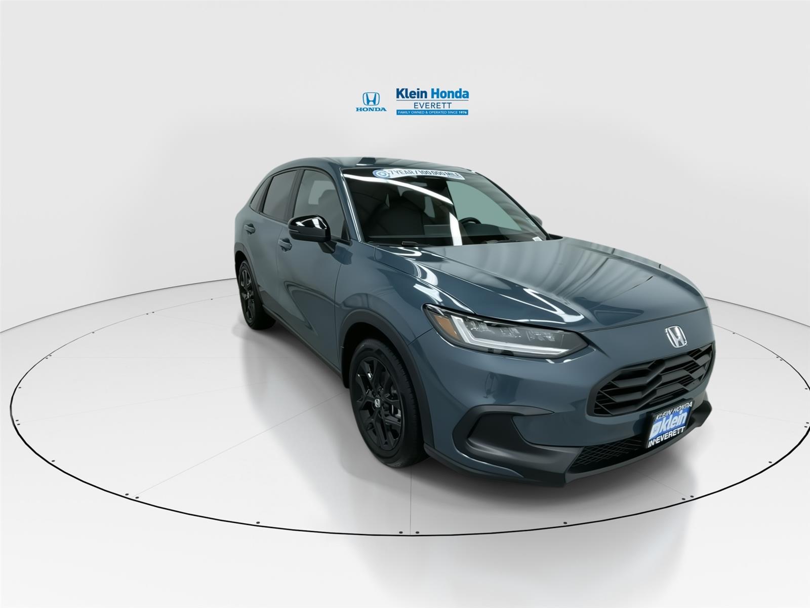 View vehicle photo 4