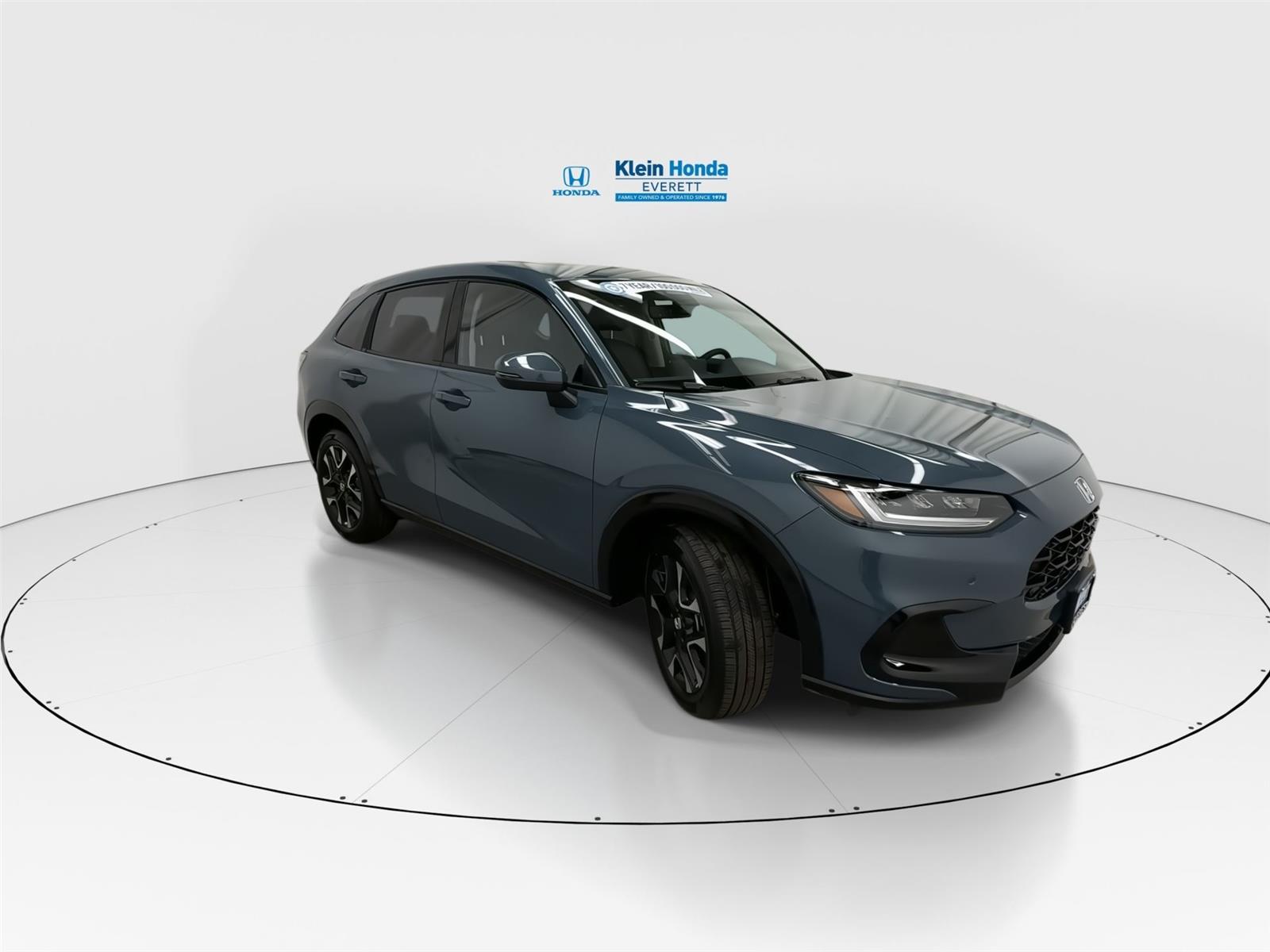 View vehicle photo 4