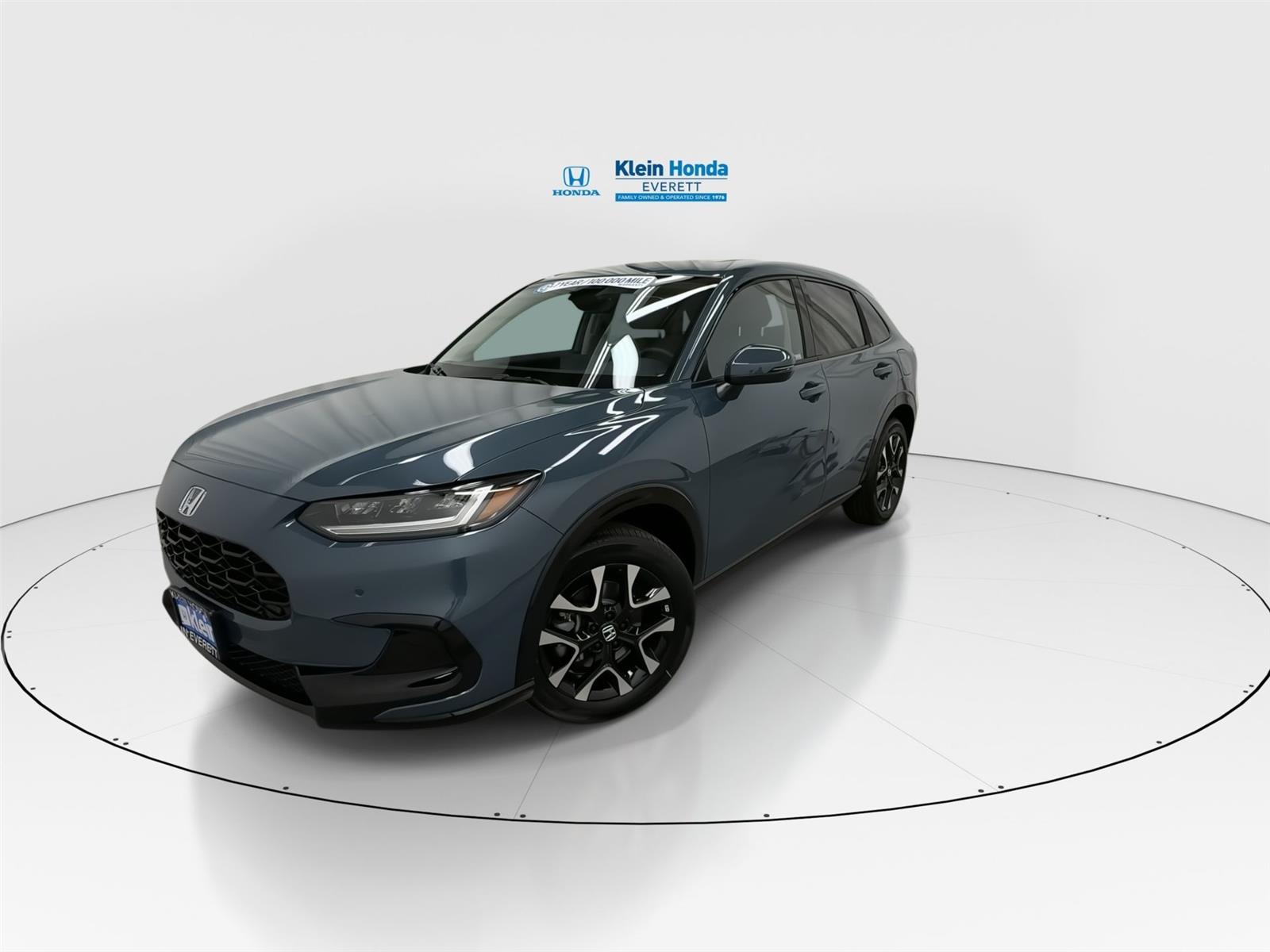 View vehicle photo 6