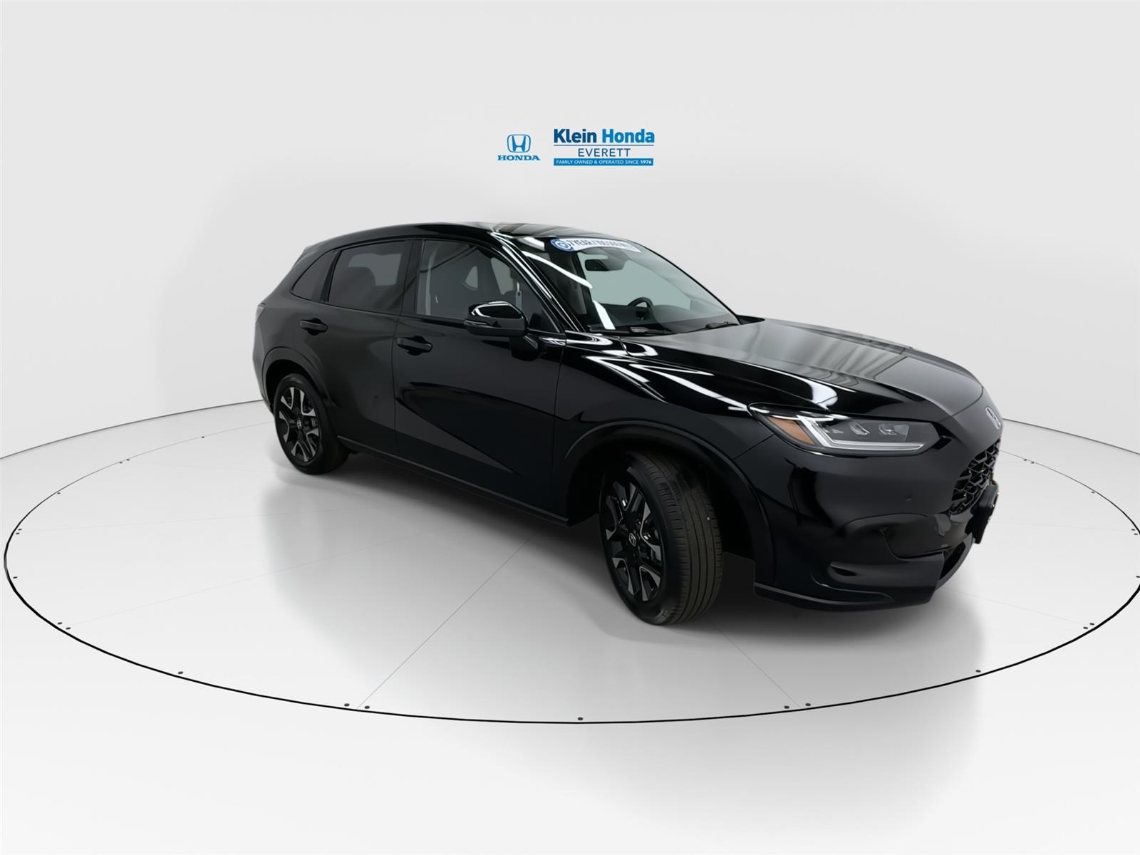 View vehicle photo 4