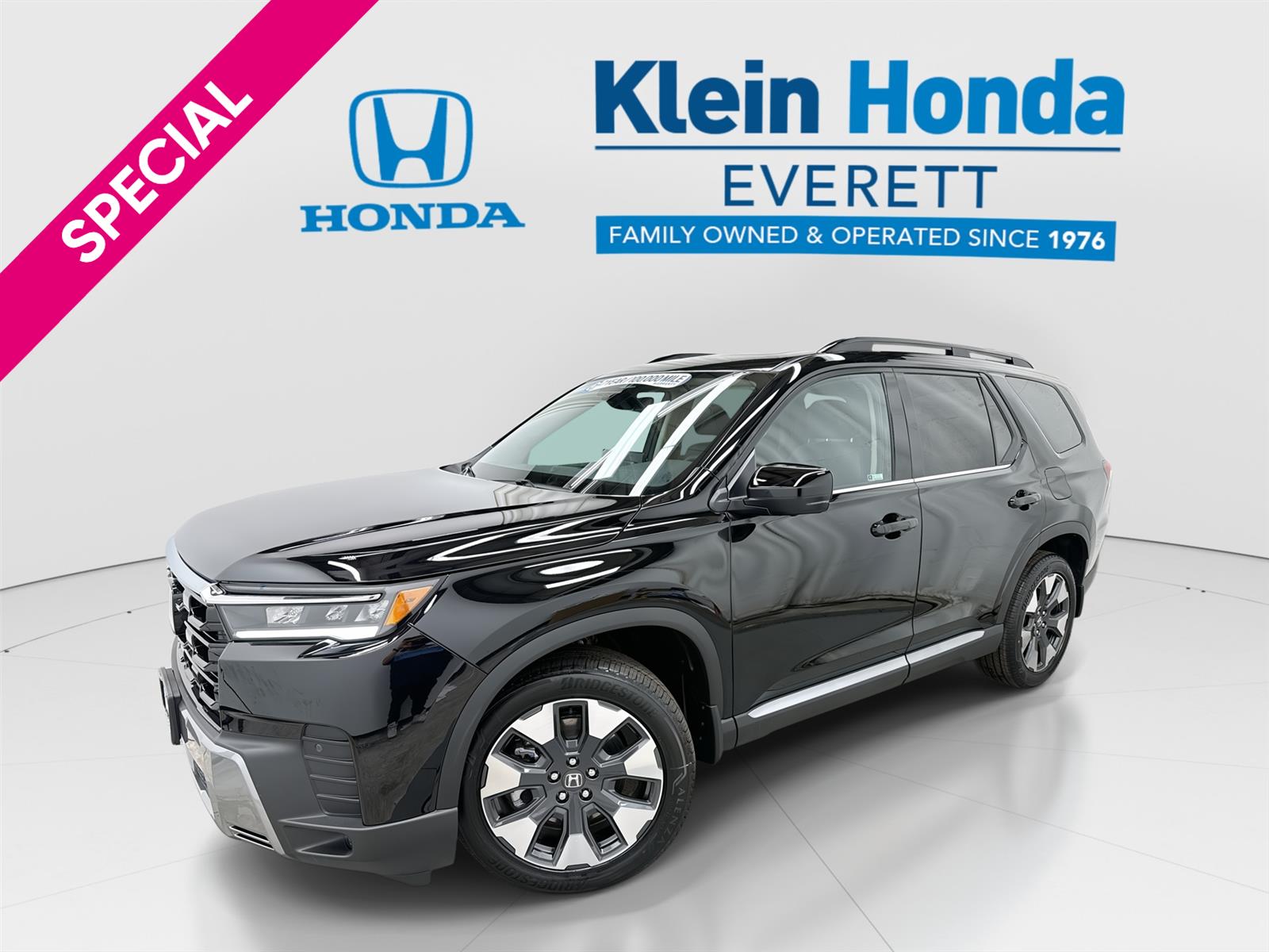 Crystal Black Pearl 2026 Honda Pilot Touring AWD SUV / Crossover All-Wheel Drive Automatic