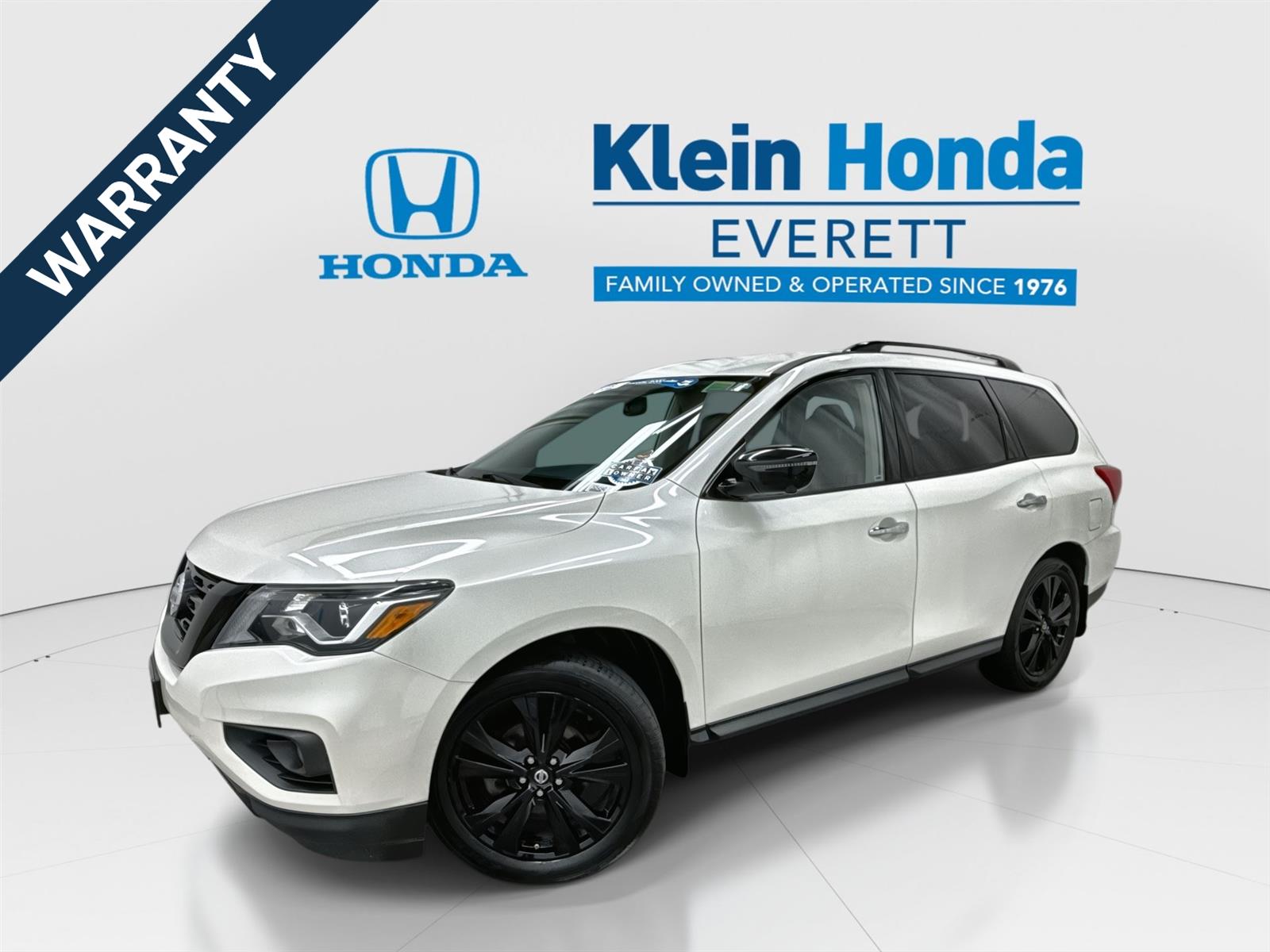 Pearl White 2018 Nissan Pathfinder SL 4WD SUV / Crossover Four-Wheel Drive Continuously Variable Transmission
