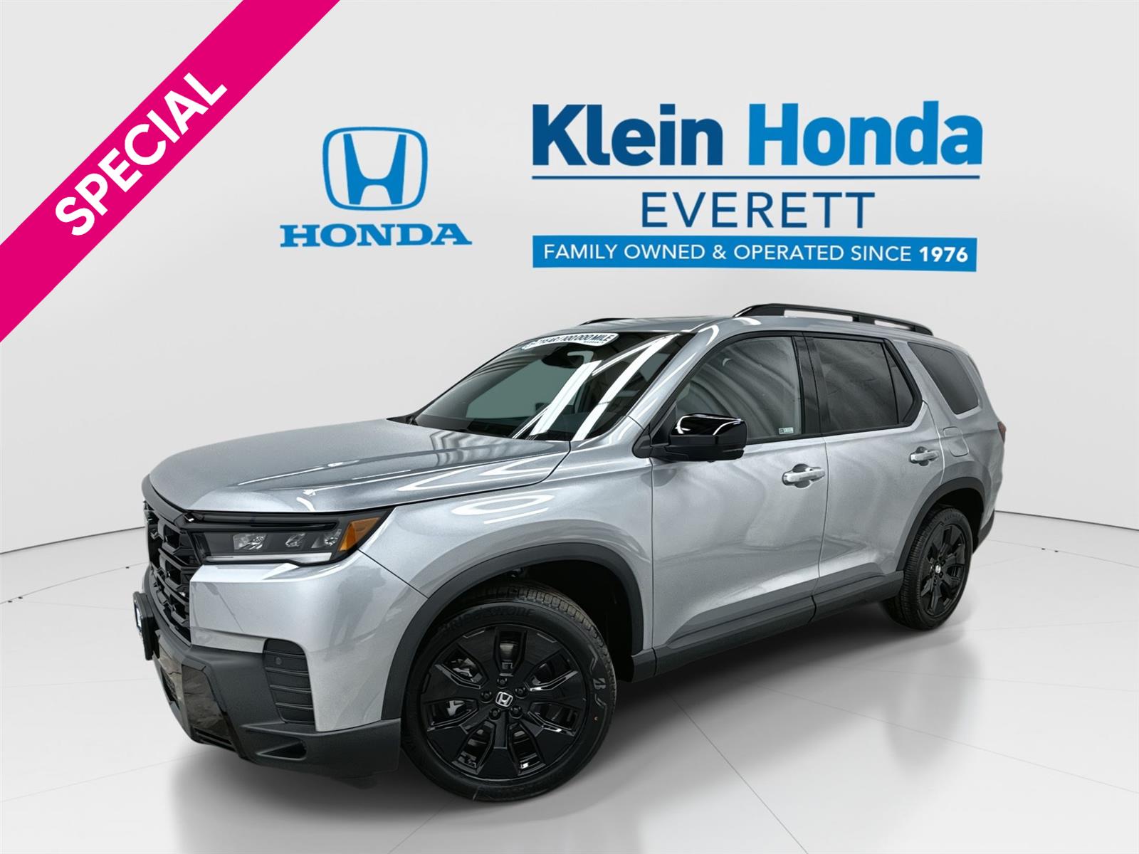 Solar Silver Metallic 2026 Honda Pilot Black Edition AWD SUV / Crossover All-Wheel Drive Automatic