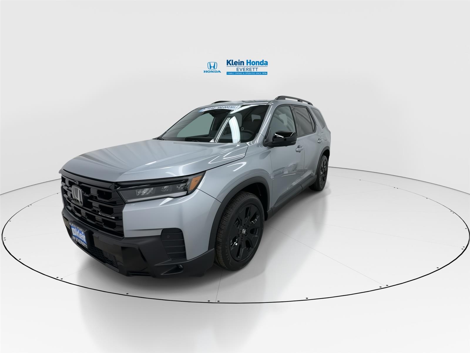 View vehicle photo 6