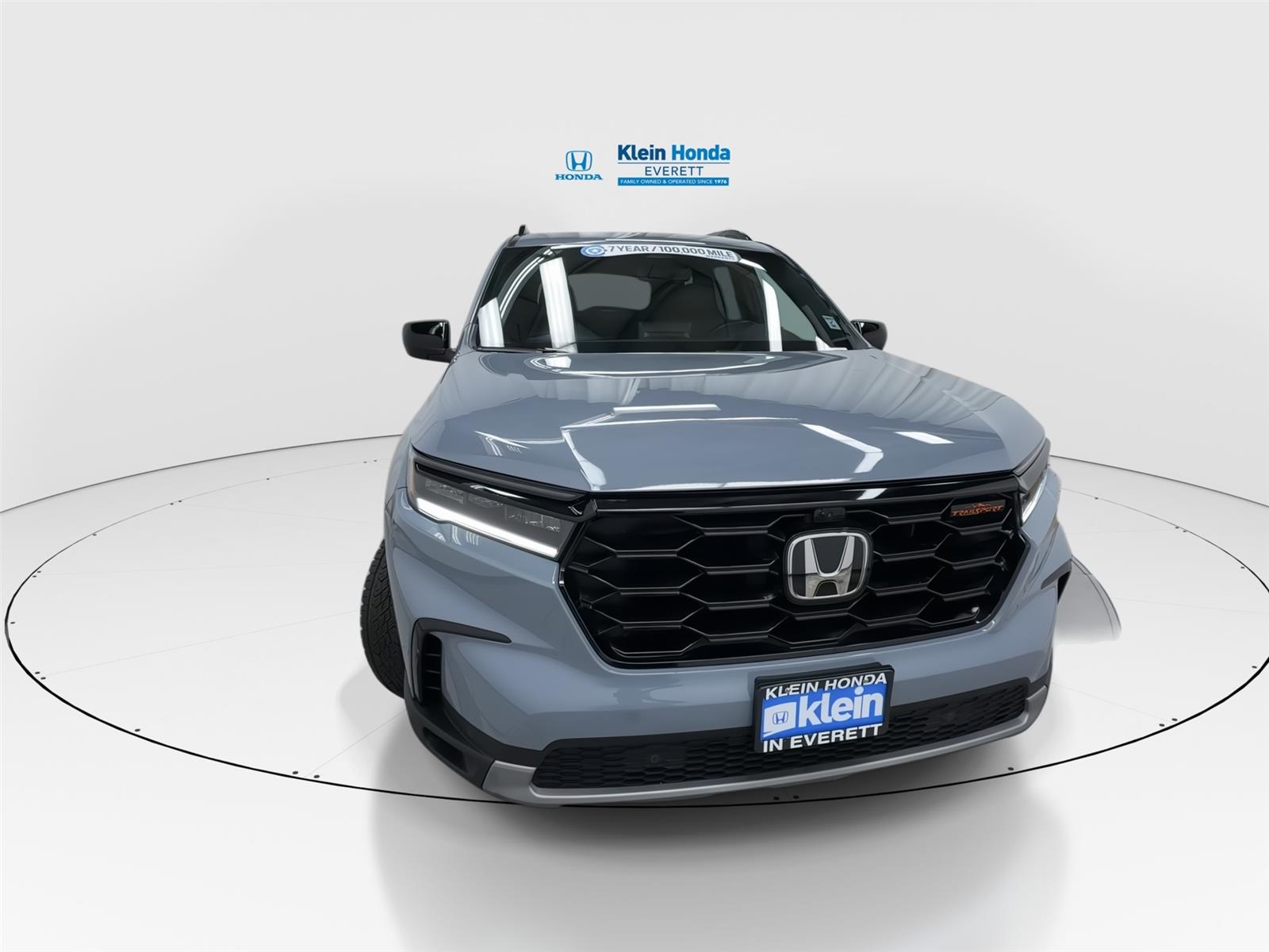 View vehicle photo 5