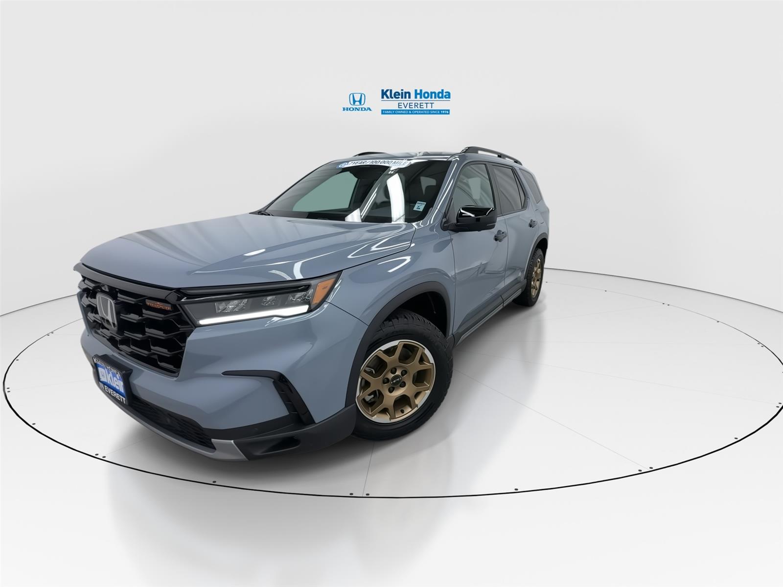 View vehicle photo 6